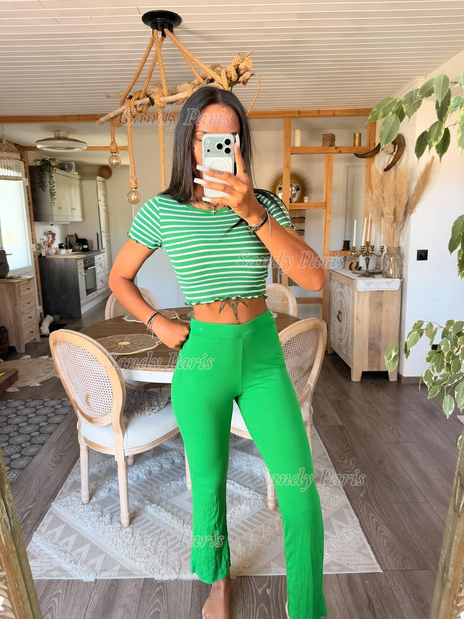 Grossista Sandy Paris - Pantaloni a Coste – Comfort ed Eleganza Minimalista