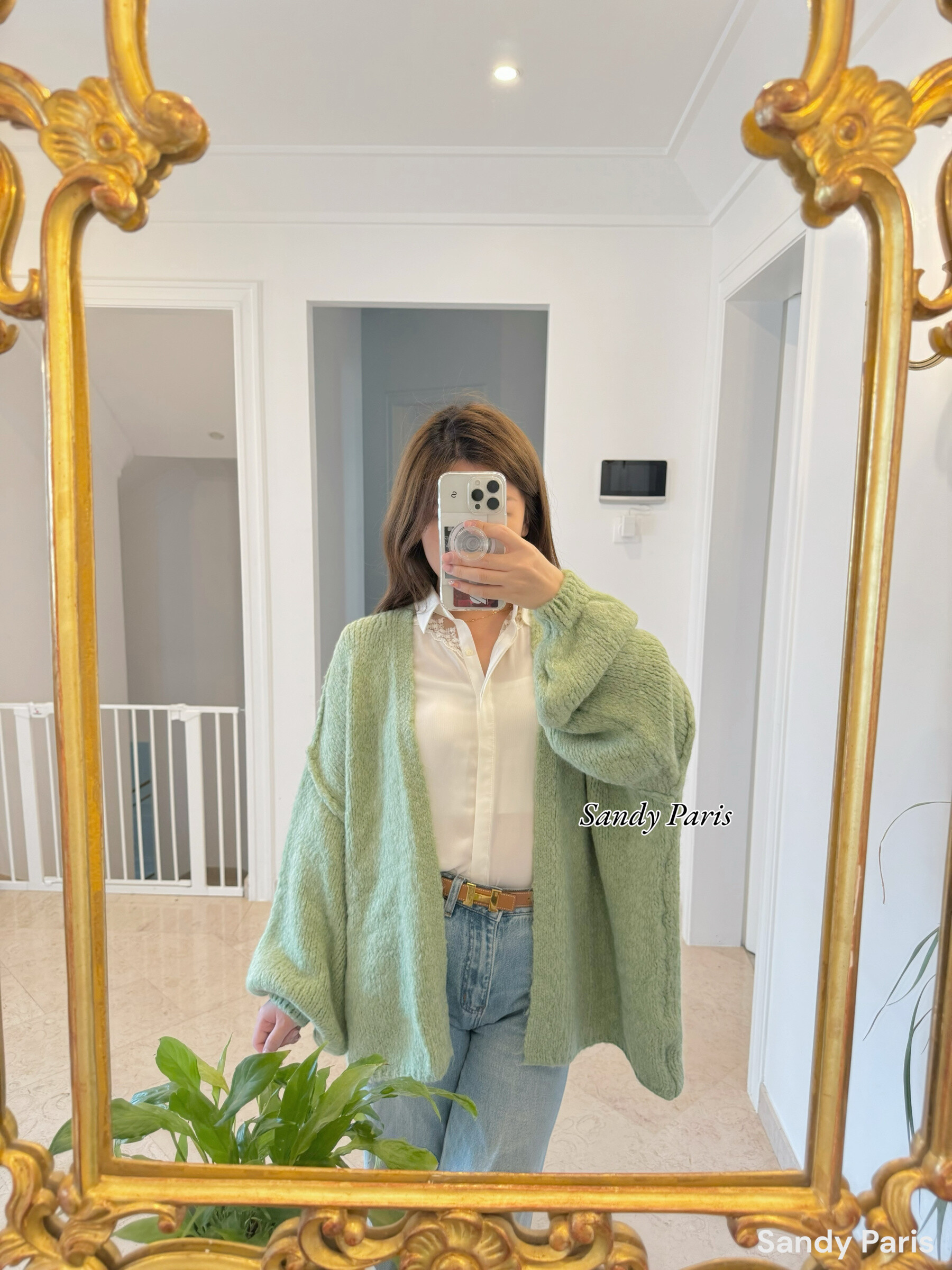 Großhändler Sandy Paris - Flauschiger Cardigan mit Puffärmeln aus Wolle und Mohair