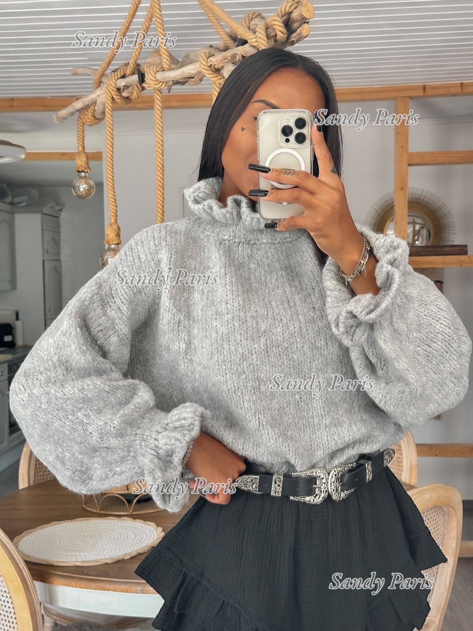Grossista Sandy Paris - Maglione con Collo e Polsini a Volant in Lana e Mohair - Sandy Paris