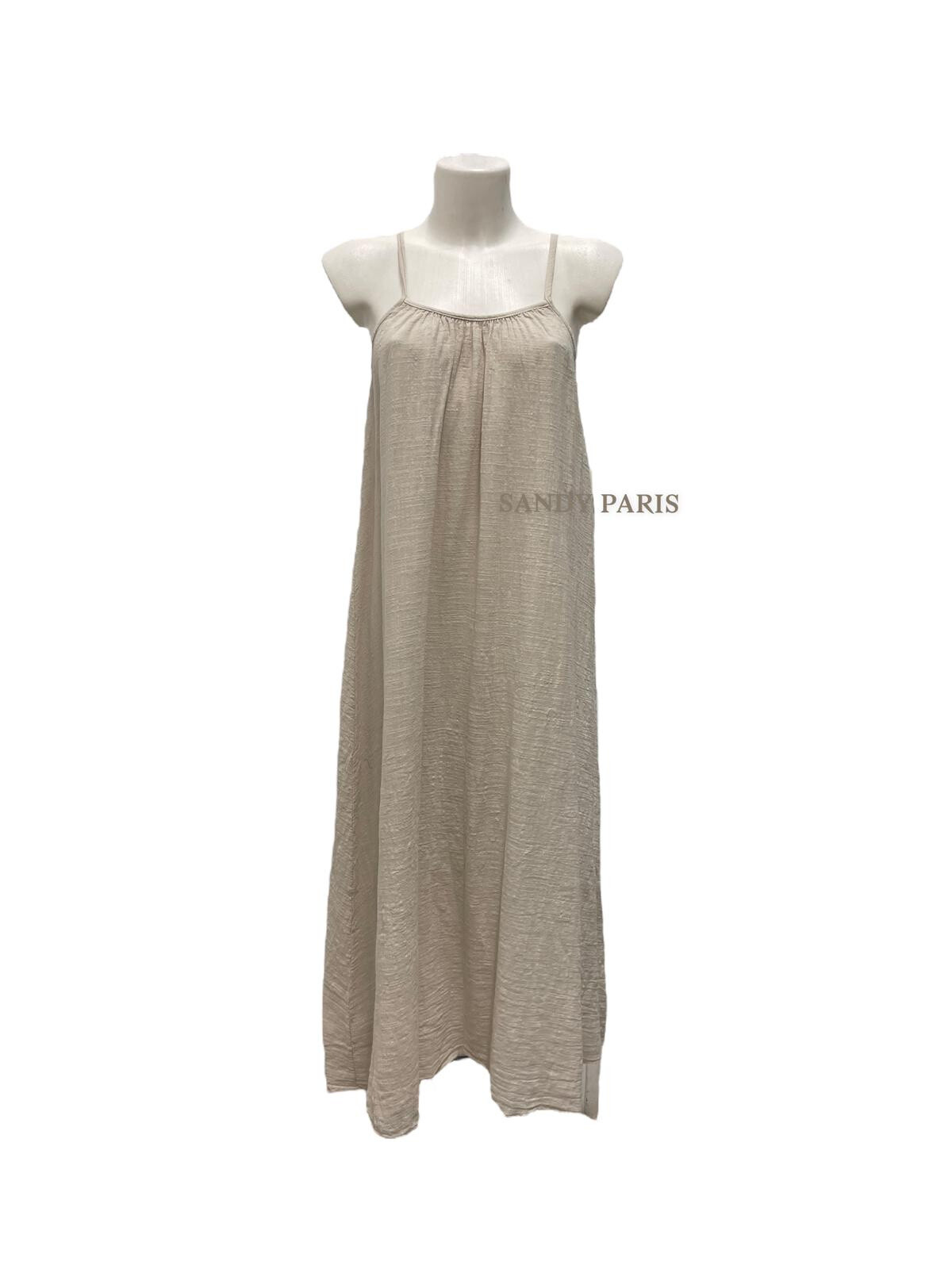 Großhändler Sandy Paris - Langes rustikales Baumwollkleid – Minimalismus und Eleganz