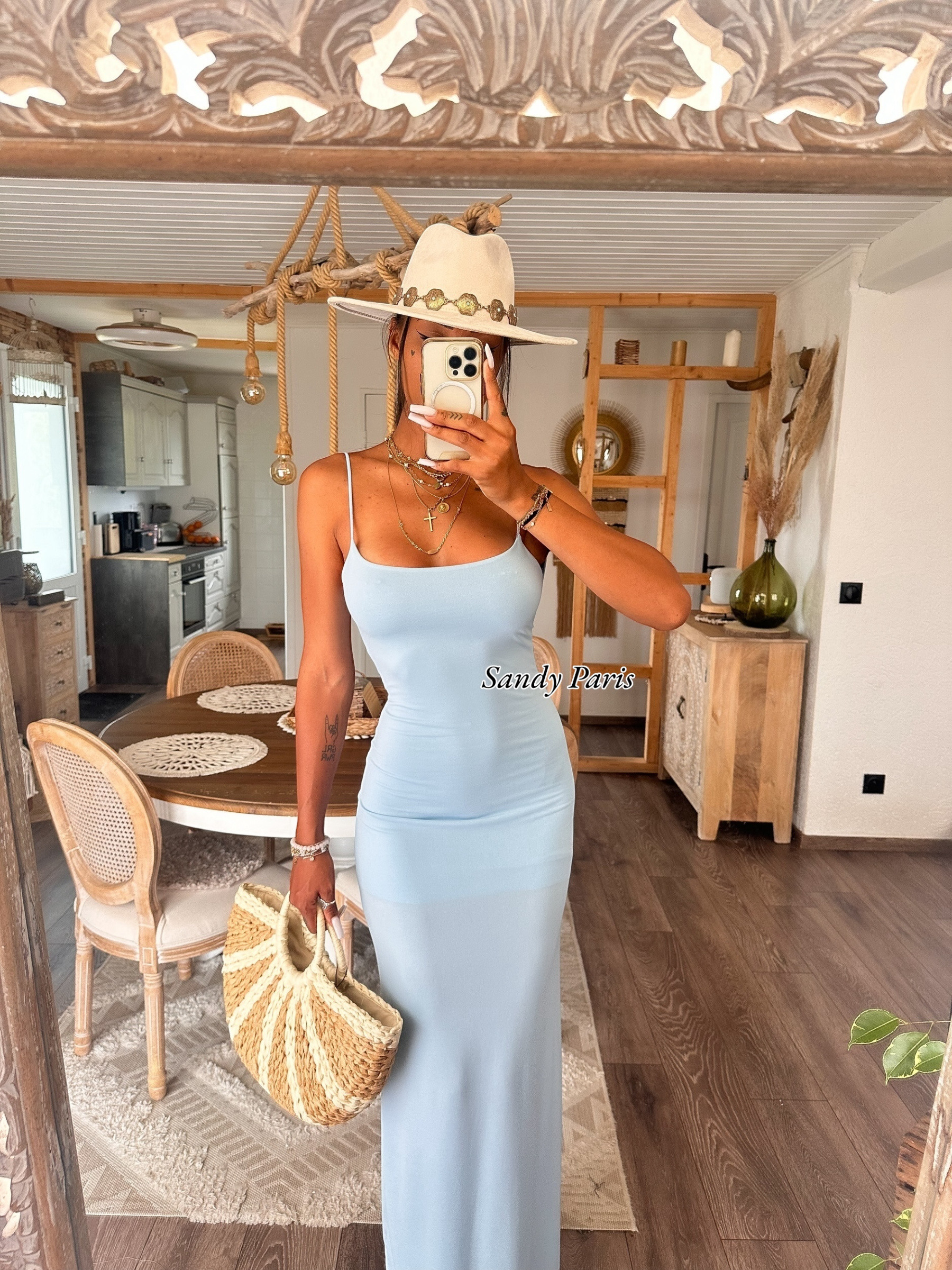 Grossista Sandy Paris - Abito Lungo Aderente - Eleganza Minimalista