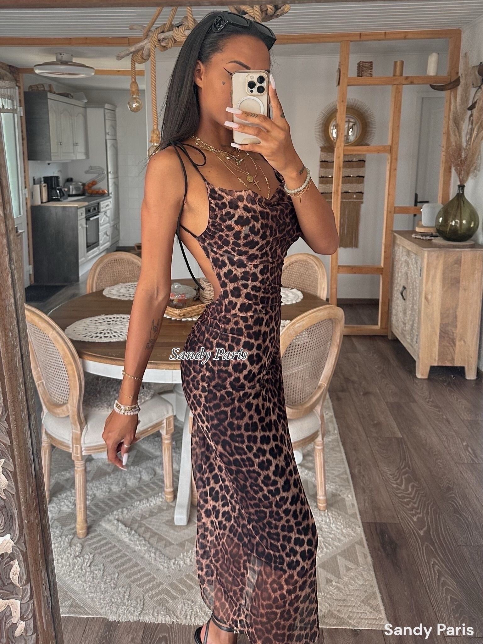 Grossista Sandy Paris - Abito Lungo Leopardato Schiena Scoperta - Eleganza e Seduzione Selvaggia