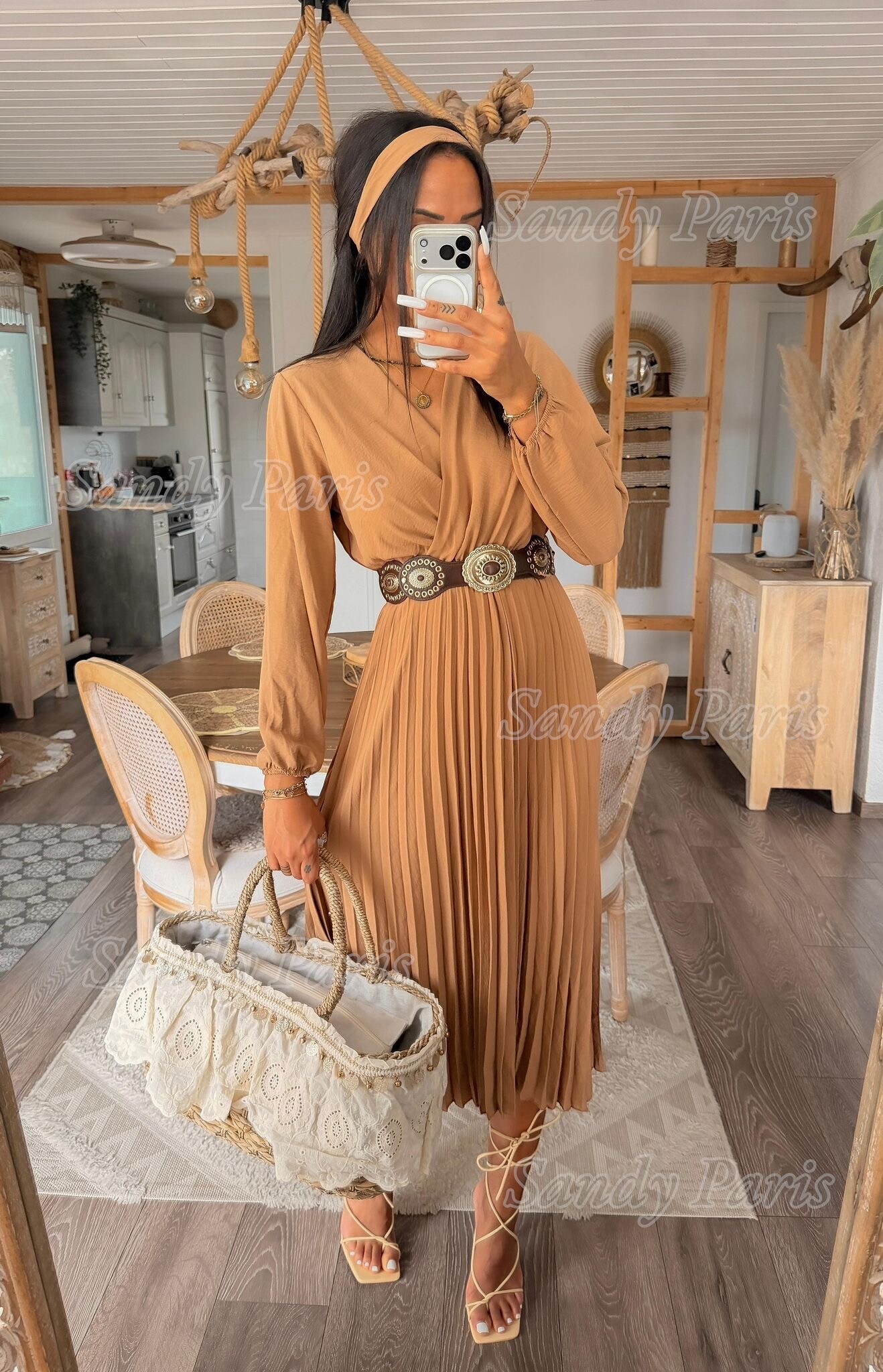 Grossista Sandy Paris - Elegante abito plissettato con cintura annodata