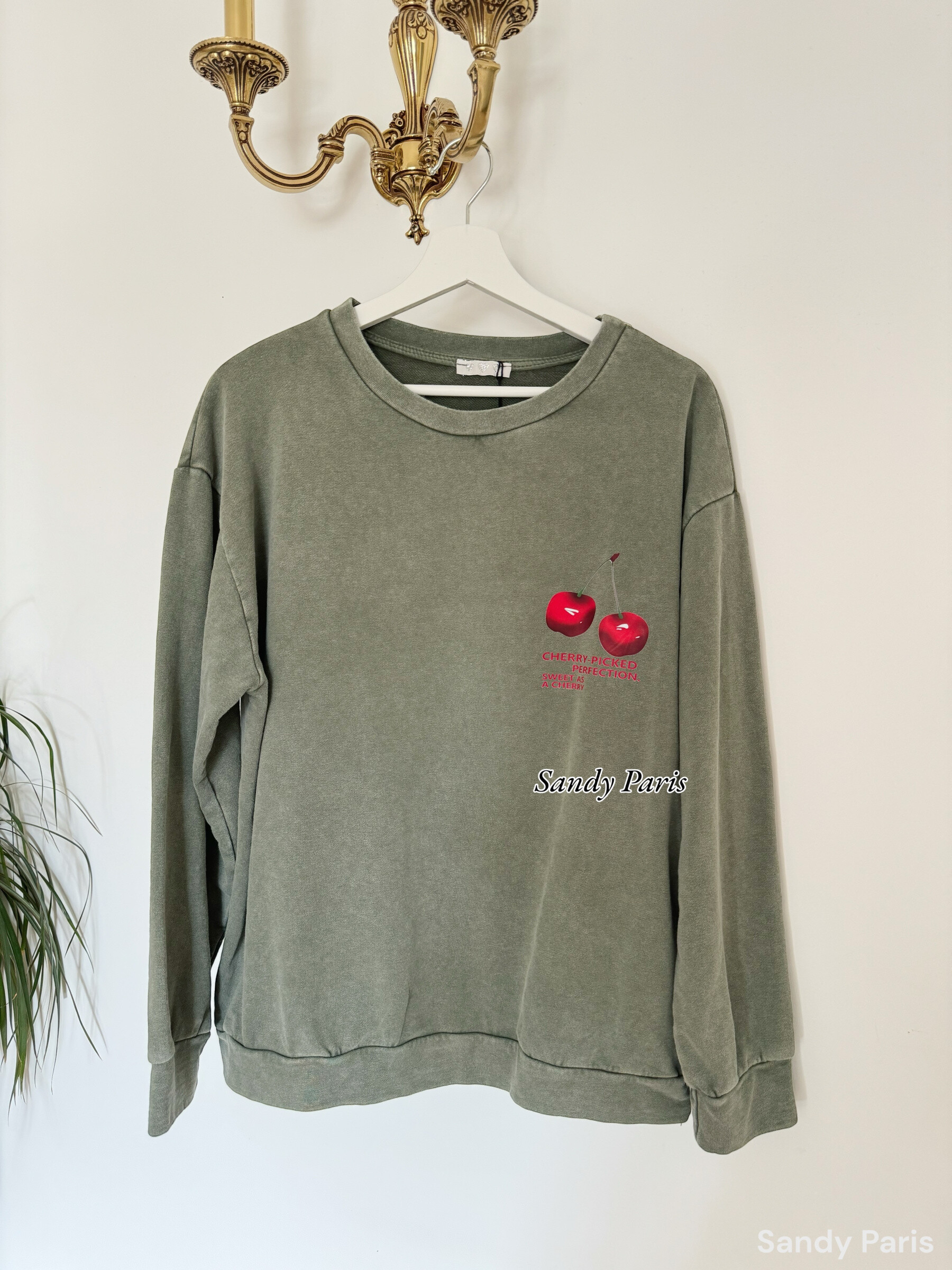 Wholesaler Sandy Paris - Sweatshirt with cherry pattern on the front and back