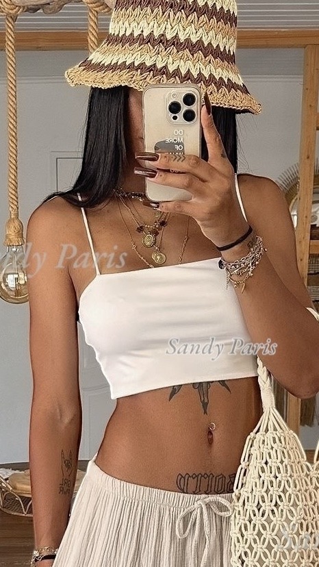Grossiste Sandy Paris - Crop top à bretelles fines – Effet seconde peau