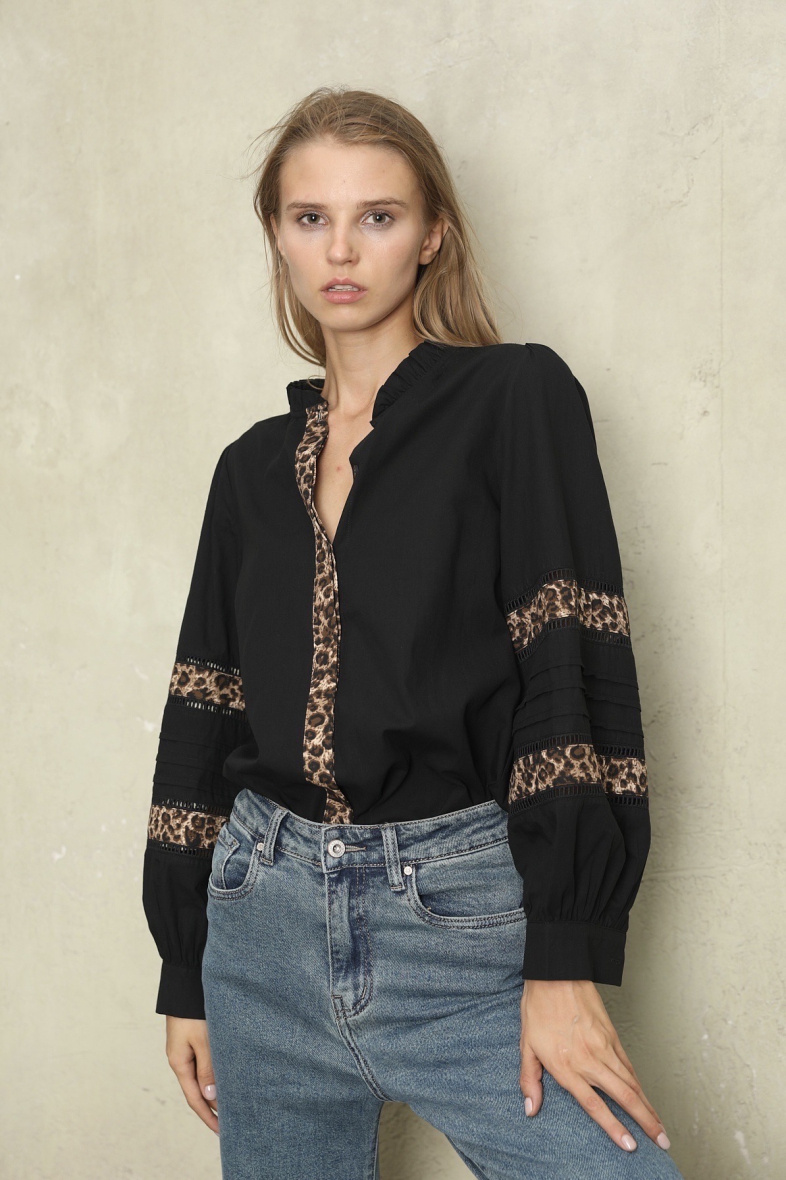 Mayorista SARAH JOHN - Blusa con rayas de leopardo