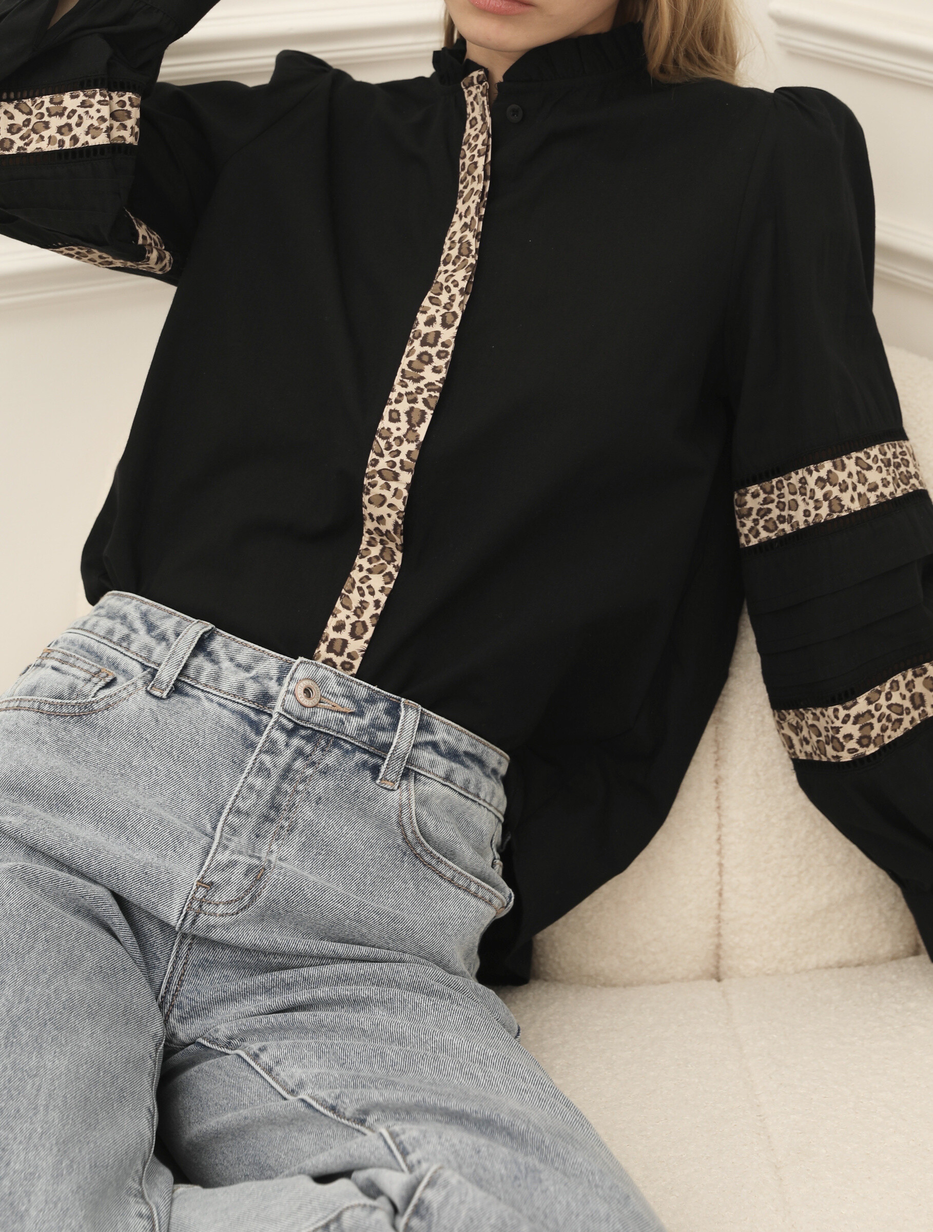 Mayorista SARAH JOHN - Blusa con bandas de leopardo