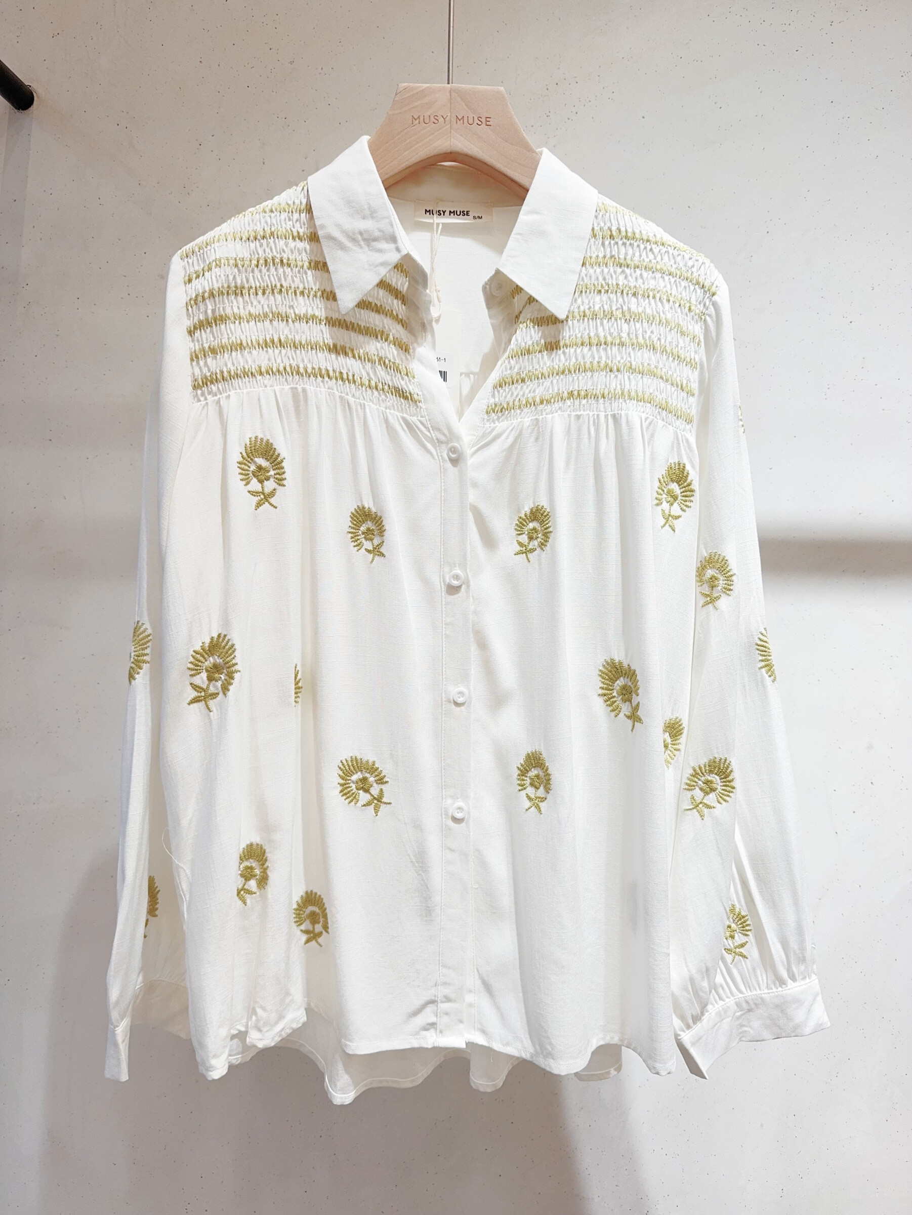 Mayorista SARAH JOHN - Blusa bordada fluida