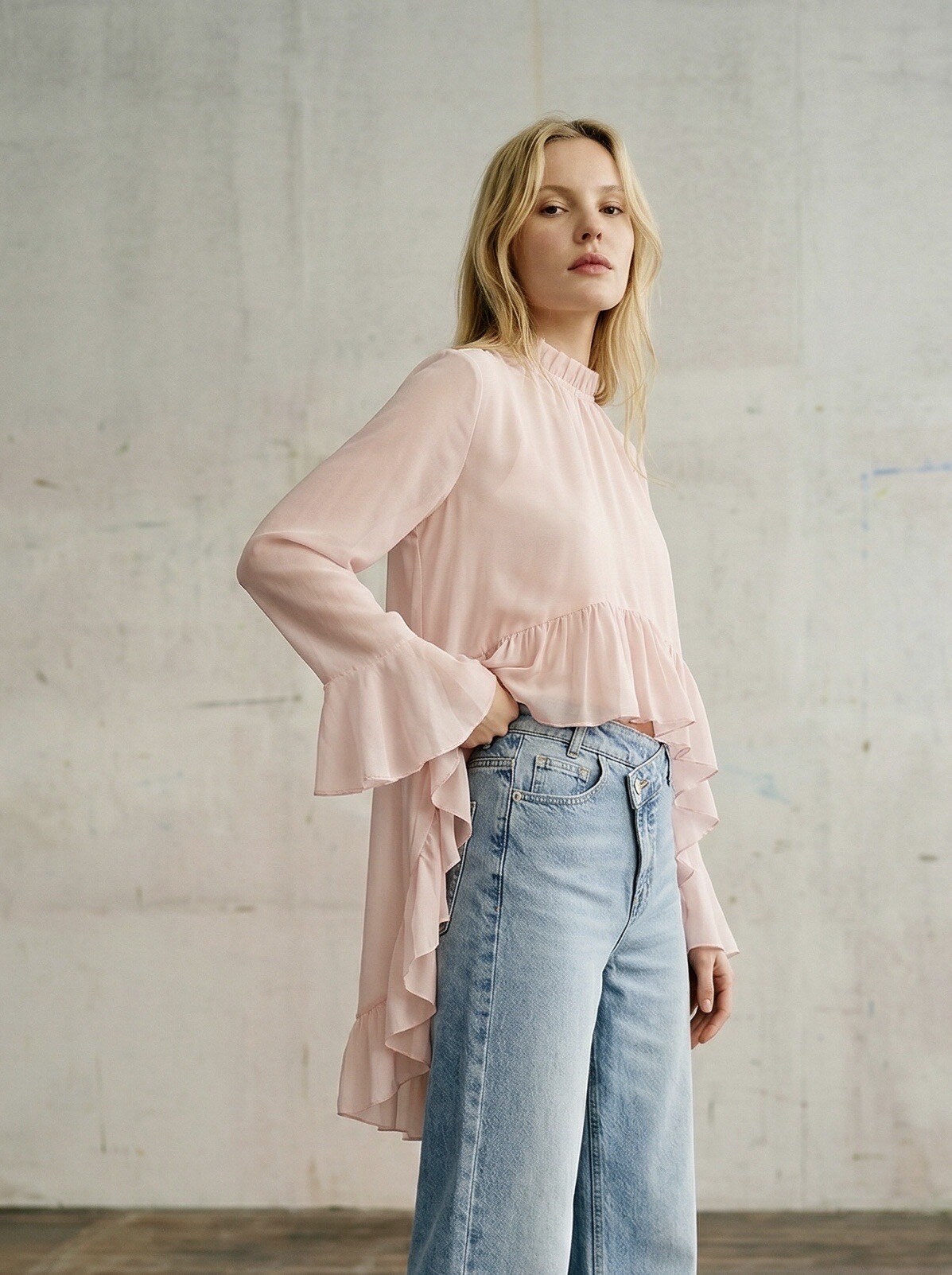 Grossiste Sarah John - Blouse longue à l'arrière