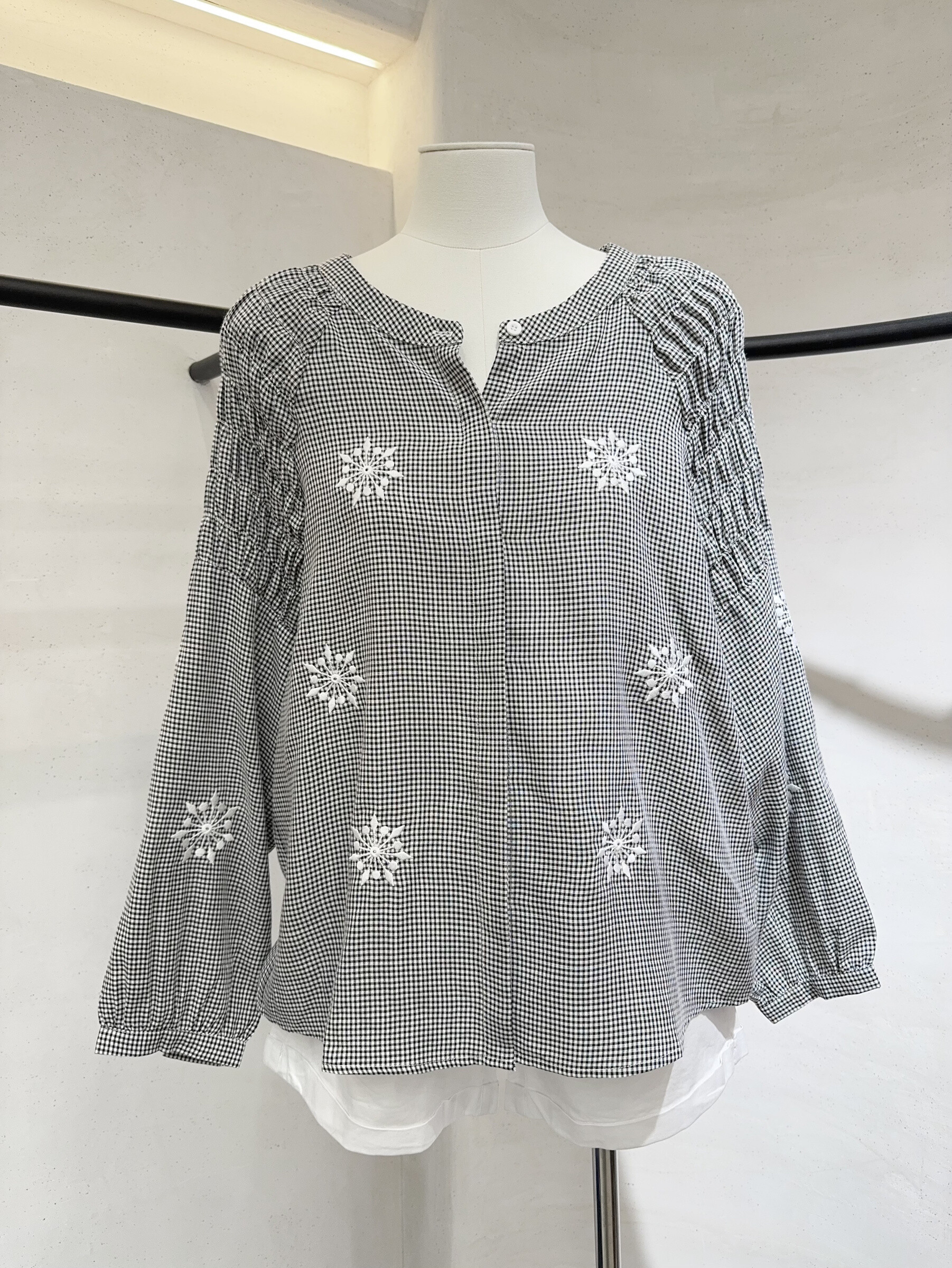 Mayorista SARAH JOHN - Blusa hombros cuadros ahumados