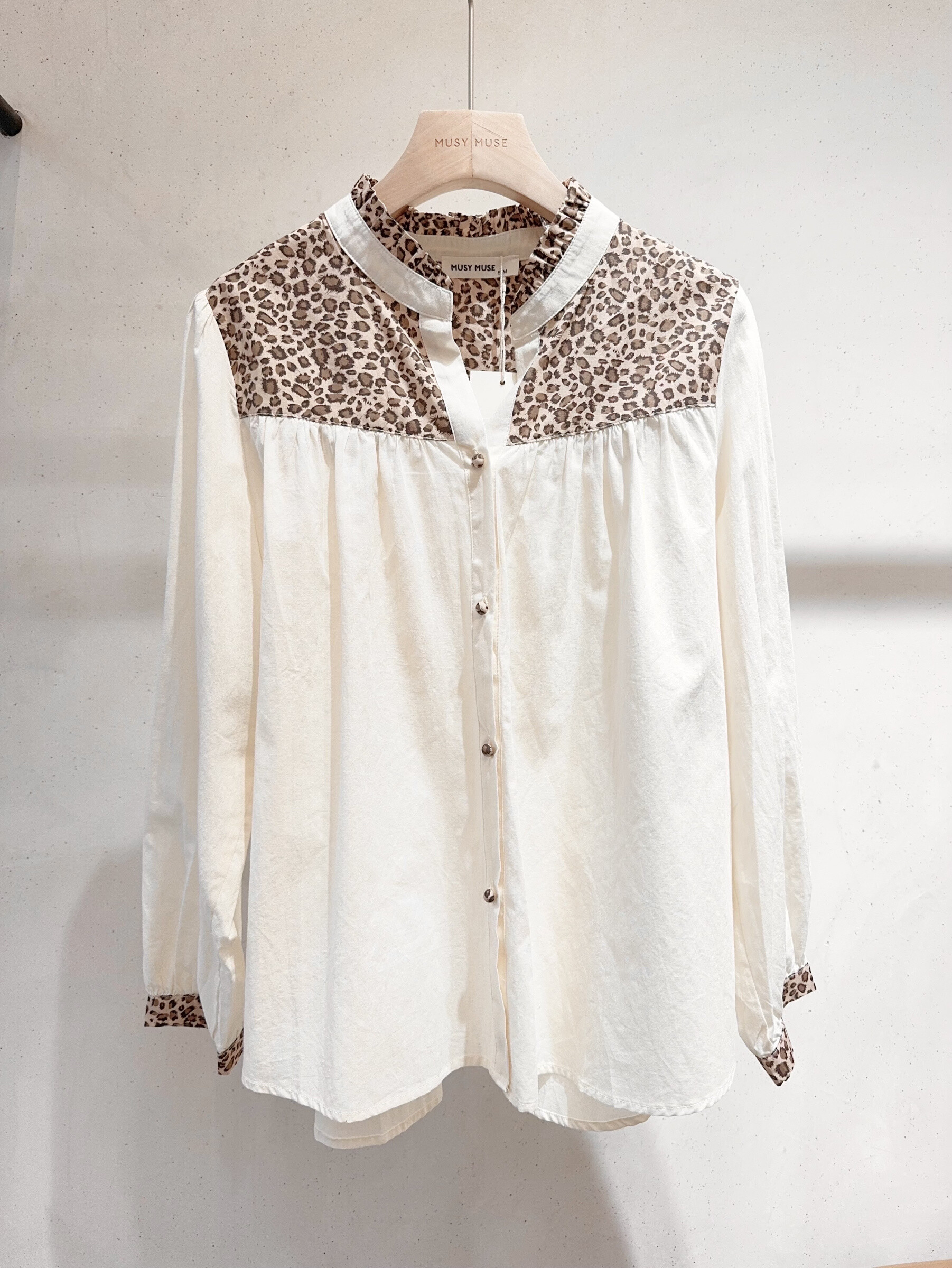 Mayorista SARAH JOHN - Blusa con leopardo