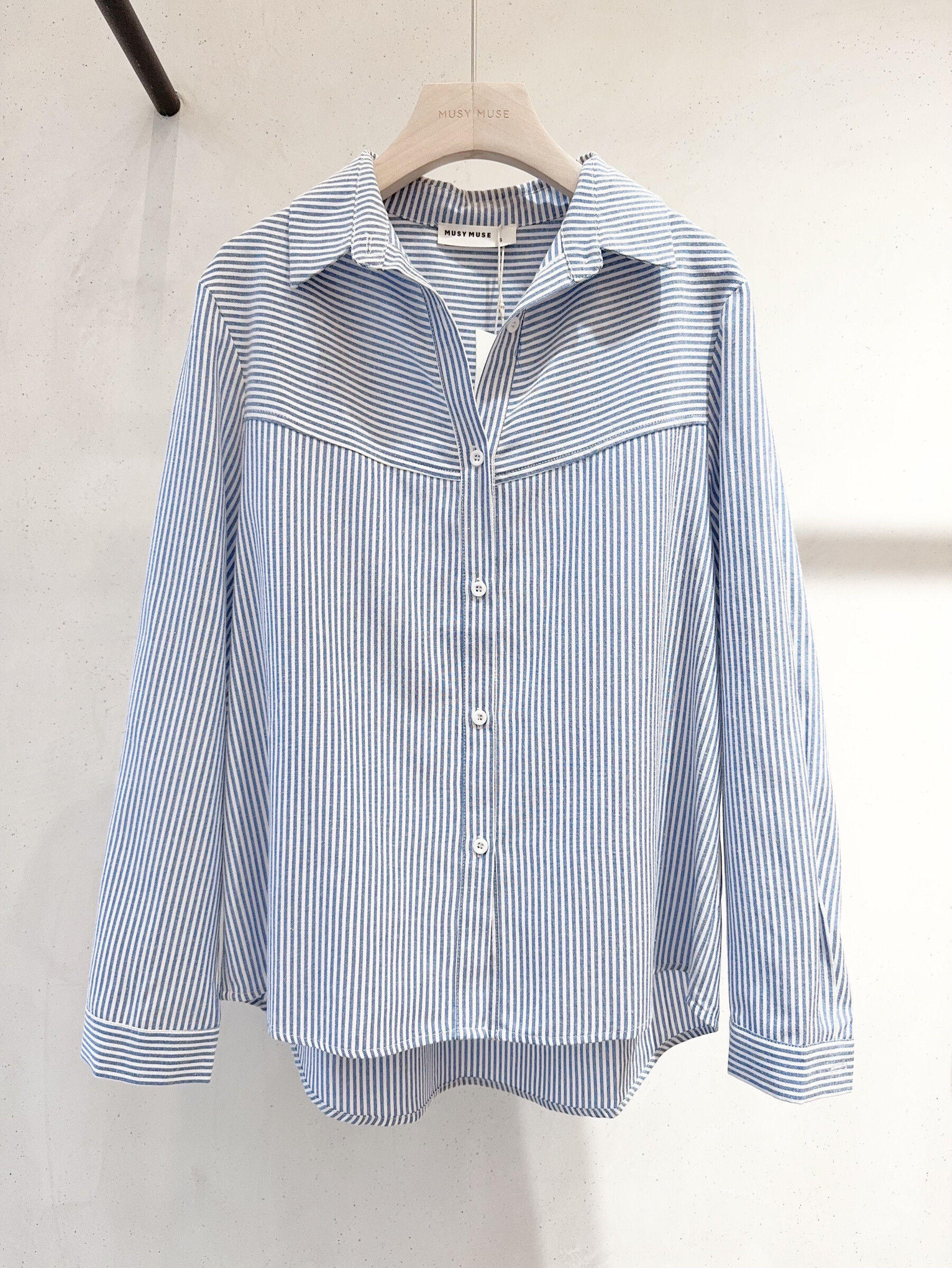 Grossista SARAH JOHN - Camicia a strisce blu