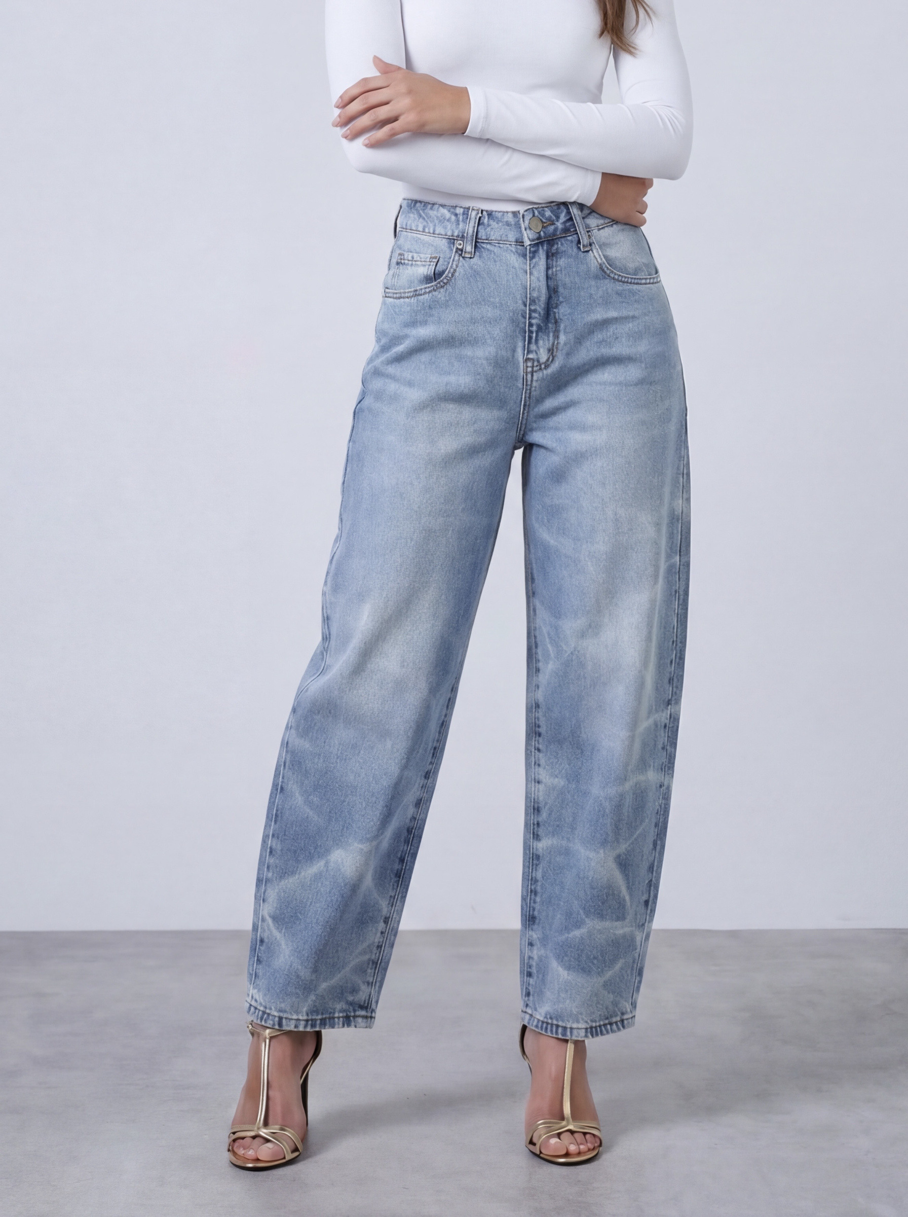 Mayorista Sarah John - Jeans globo con lavado y estampado