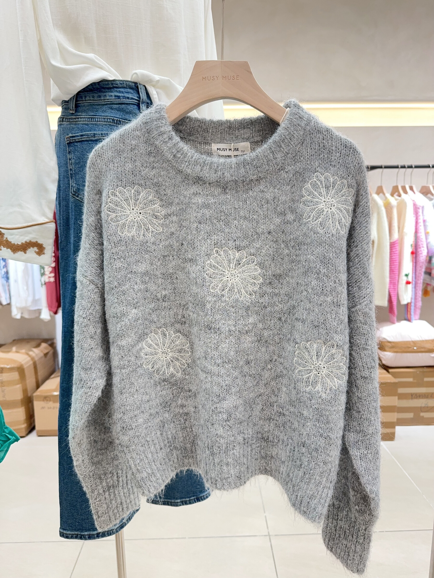 Mayorista SARAH JOHN - Jersey con bordado de margaritas