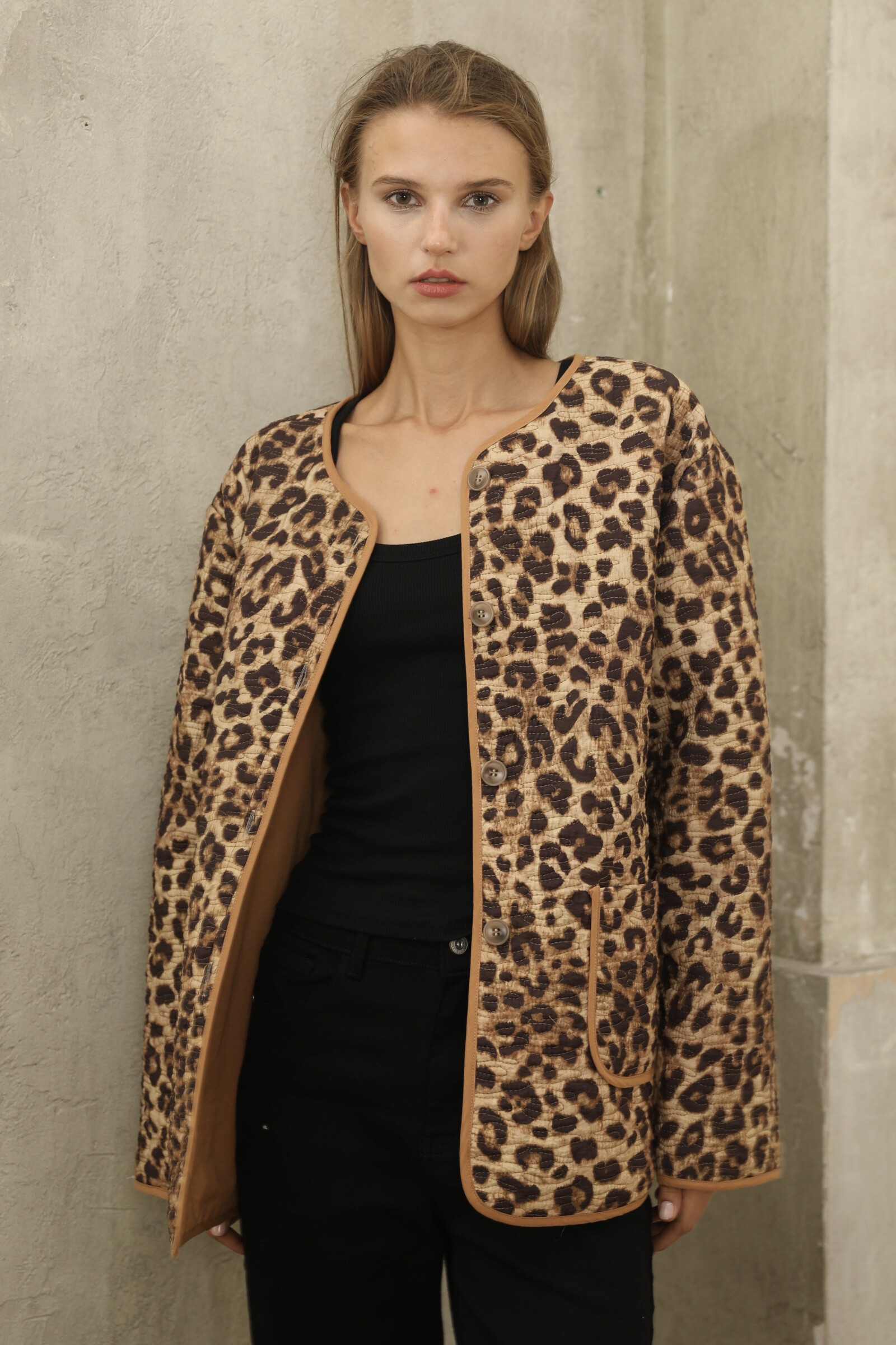 Mayorista SARAH JOHN - Chaqueta acolchada de leopardo con bolsillos