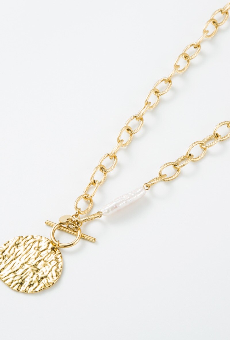 Wholesaler Satine - Hammered round pendant necklace