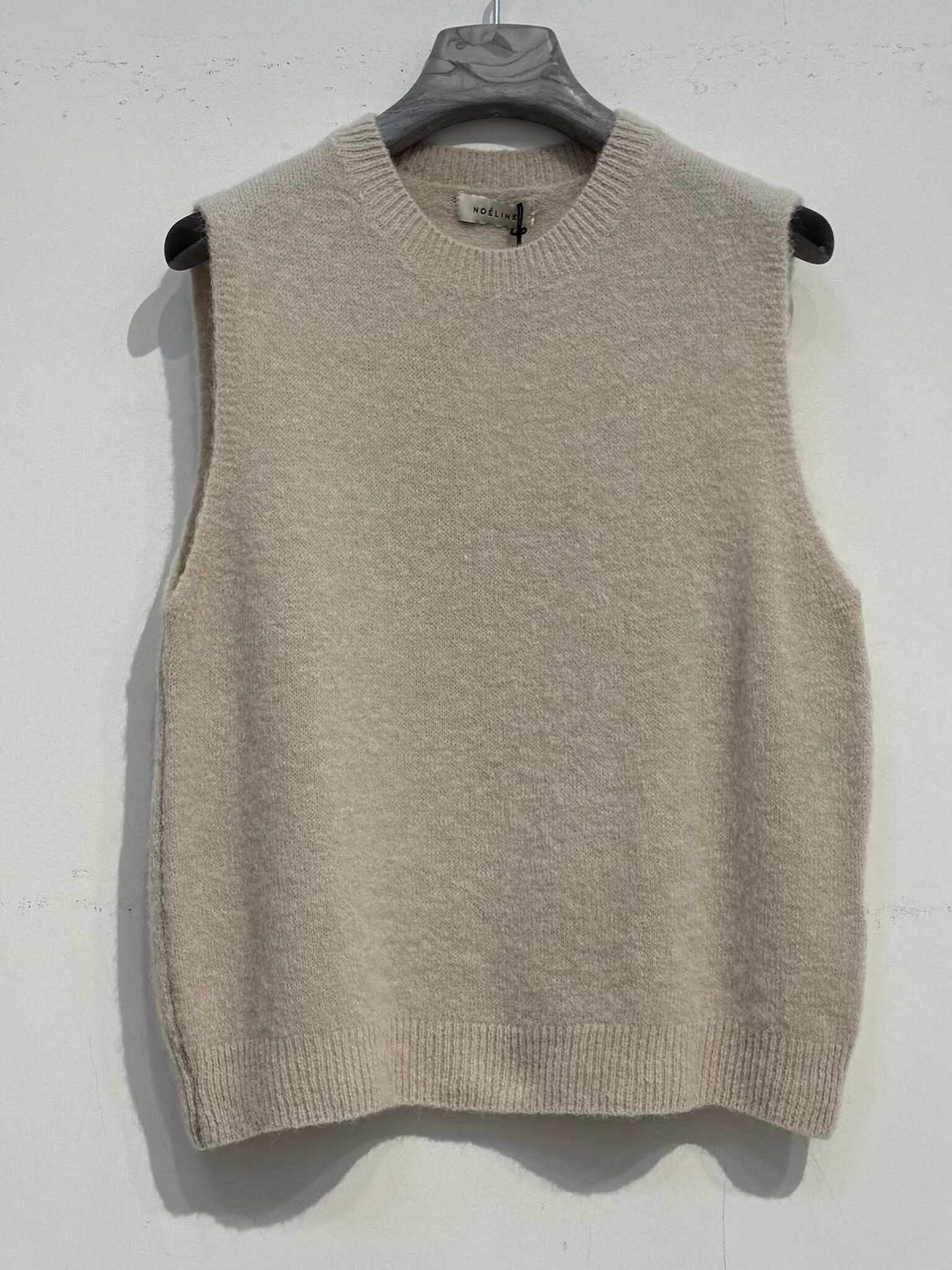 Wholesaler SAVANA - Superfine alpaca sleeveless sweater