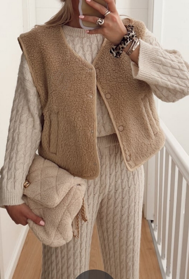Grossiste Schilo-Jolie - GILET SANS MANCHES