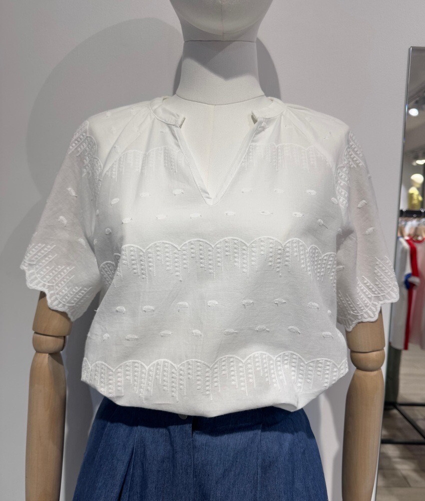 Grossiste Seelly - Top en broderie anglaise