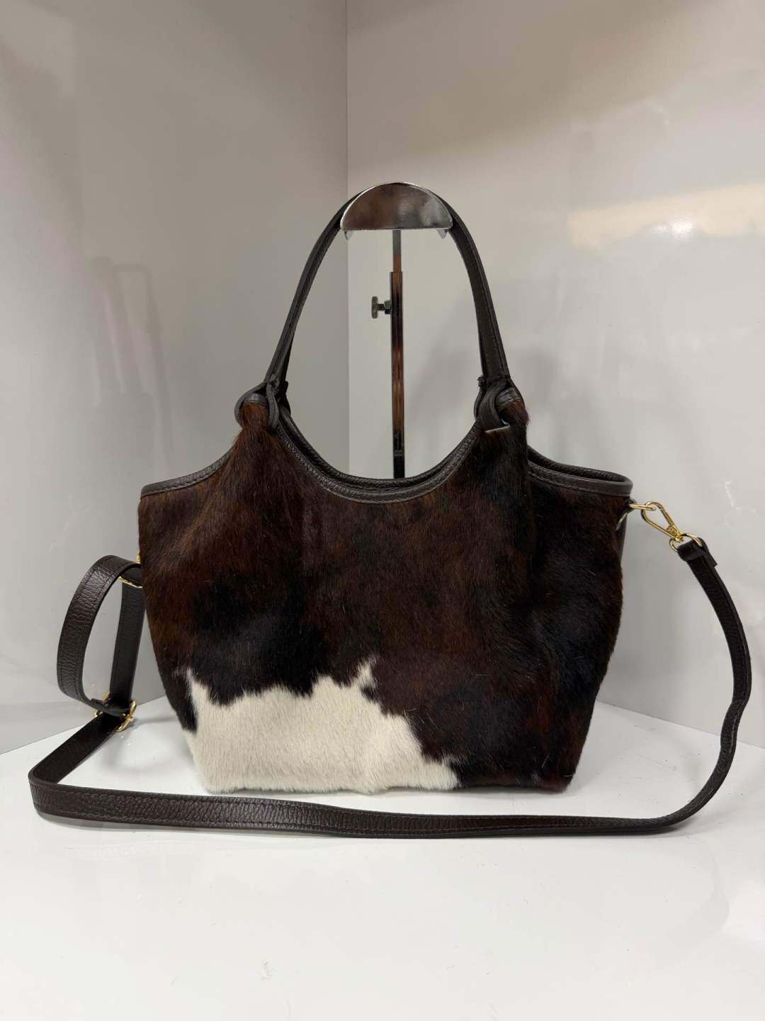 Wholesaler SELINA & CO - Genuine pony hair leather made in Italy