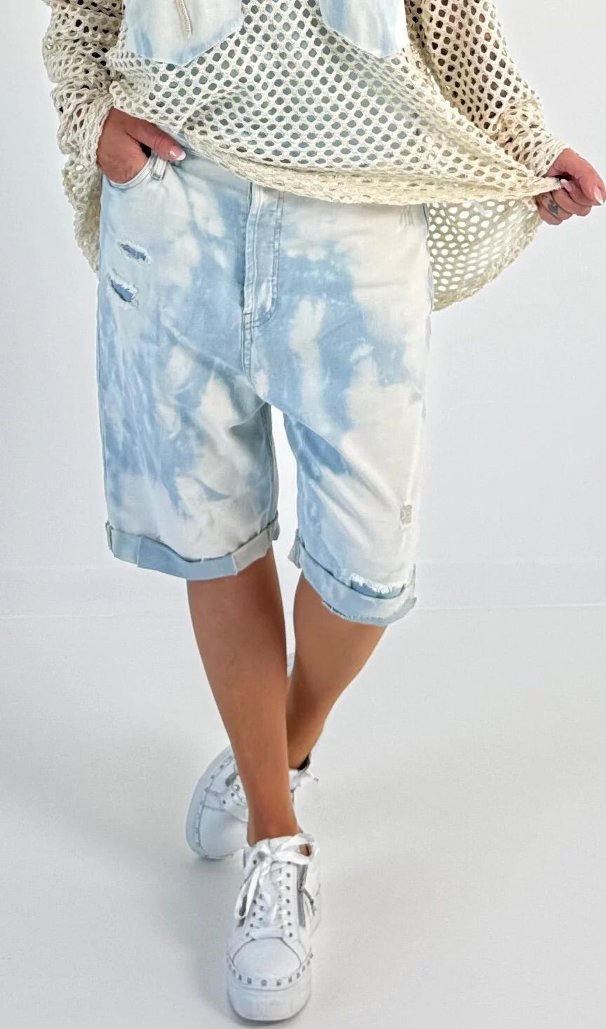 Wholesaler Sexy Woman - White blue denim jeans, faded effect, streetwear style, comfortable fit