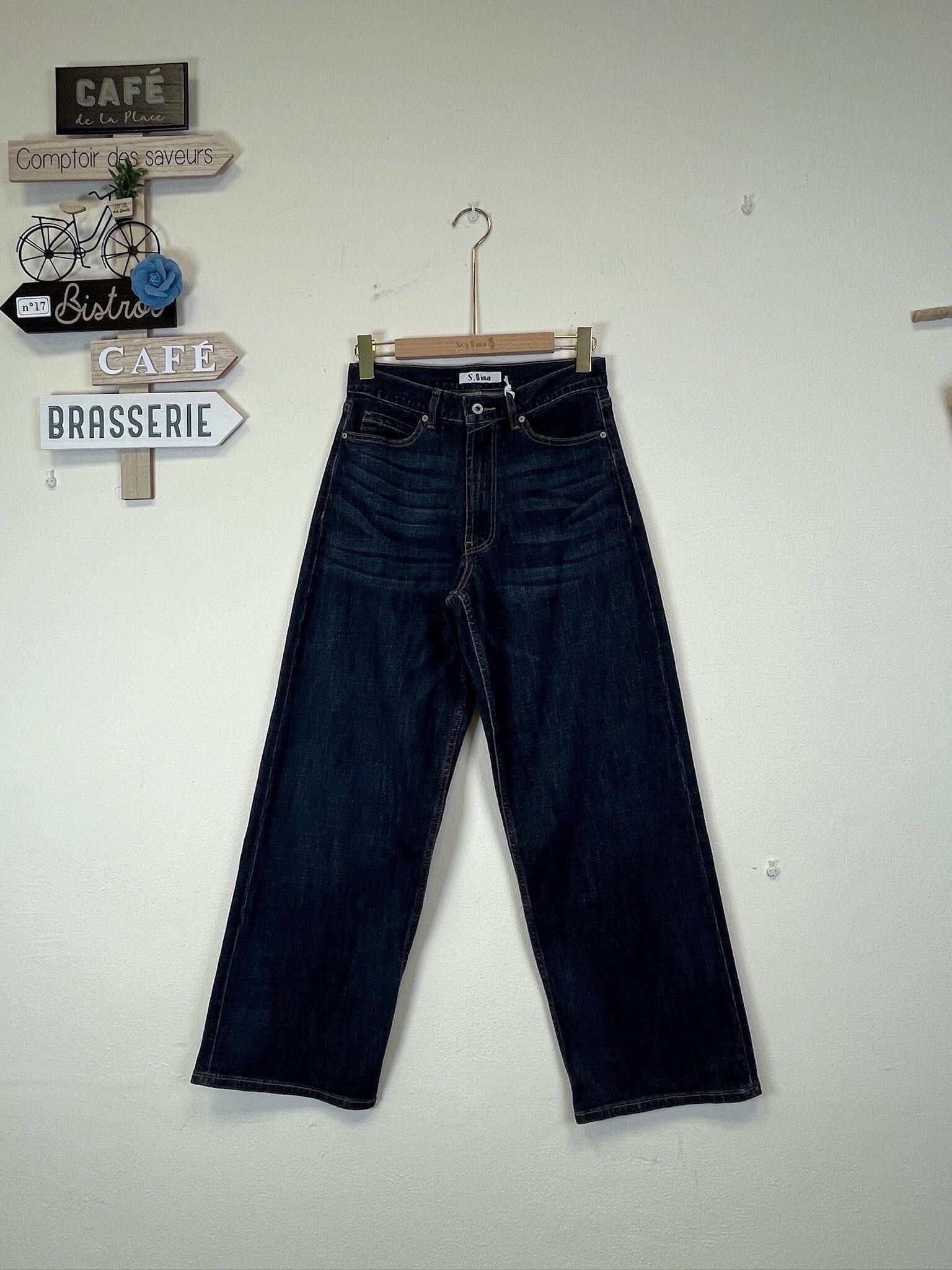 Wholesaler Sexy Woman - Winter news: versatile wide-leg pants in soft fabric. Stylish street style.