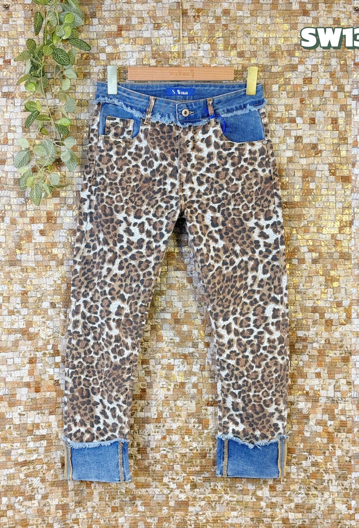 Wholesaler Sexy Woman - Bluefriend Fit Jeans Blue, Original Design, Soft denim, Streetwear style