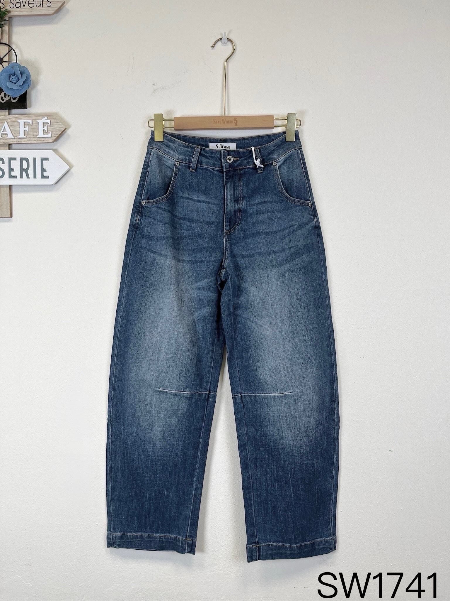 Wholesaler Sexy Woman - New winter style, coordinated wide-leg blue pants, soft fabric.
