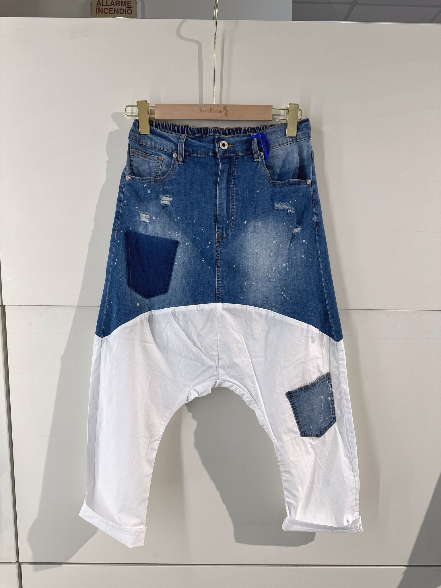 Wholesaler Sexy Woman - Jeans Boyfriend Fit Blue, Original Design, Soft Denim, Streetwear Style