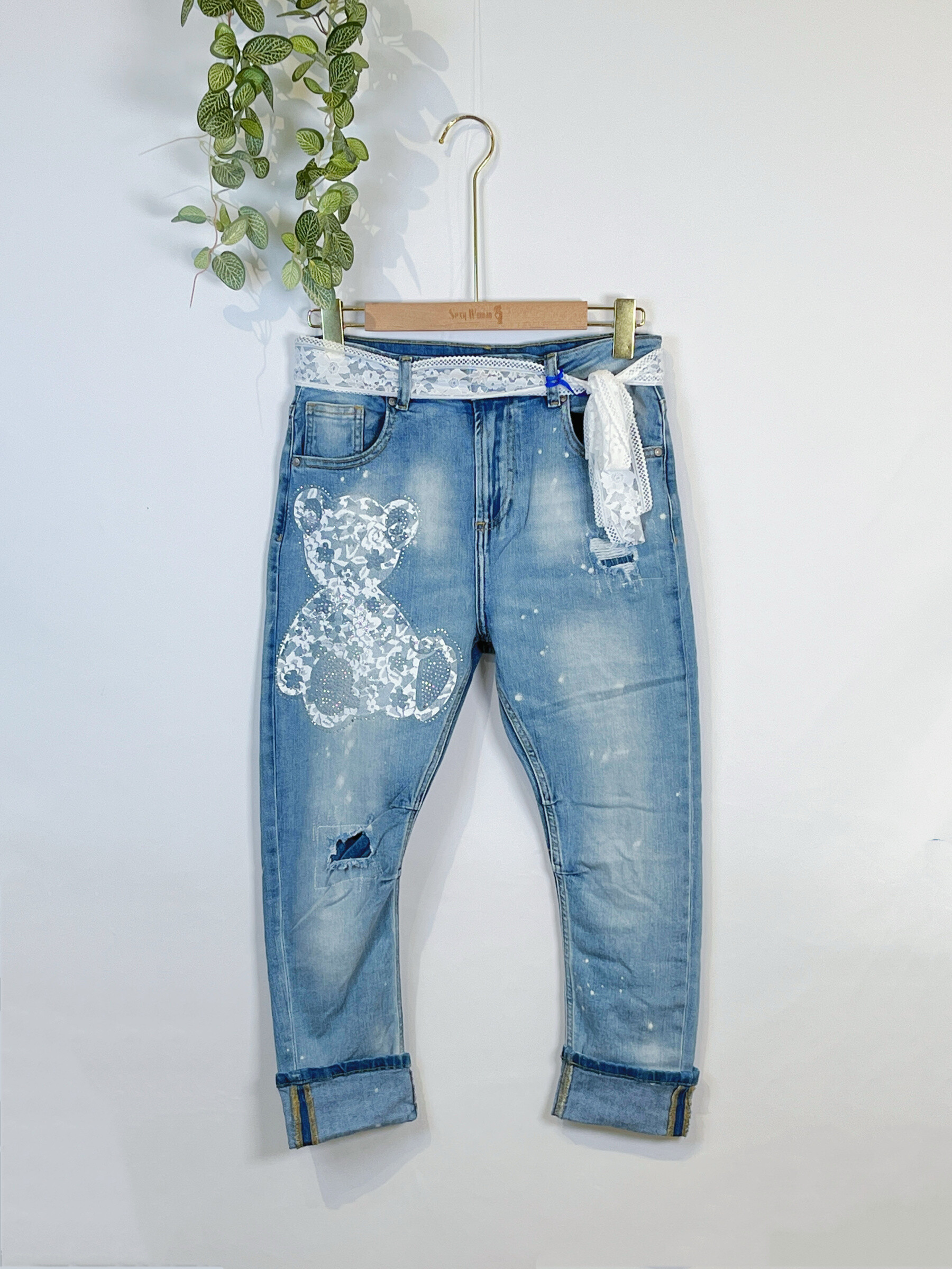 Wholesaler Sexy Woman - Blue jeans, original design, soft denim, lace and rhinestones