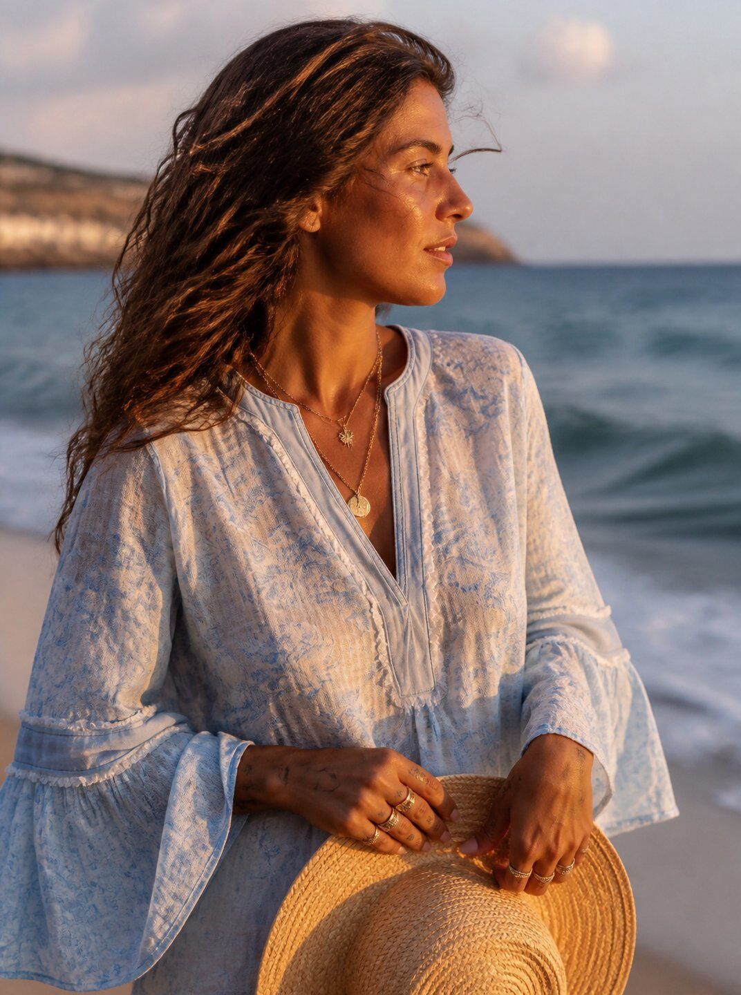 Wholesaler Sexy Woman - Embroidered three-quarter sleeve shirt, made of sheer fabric, with an original design, stylish and versatile.