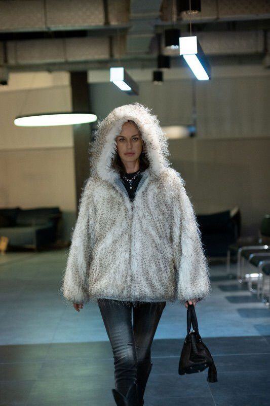 Grossiste Sexy Woman - Manteau en denim et fourrure Mode vestimentaire pour femmes Style moderne
