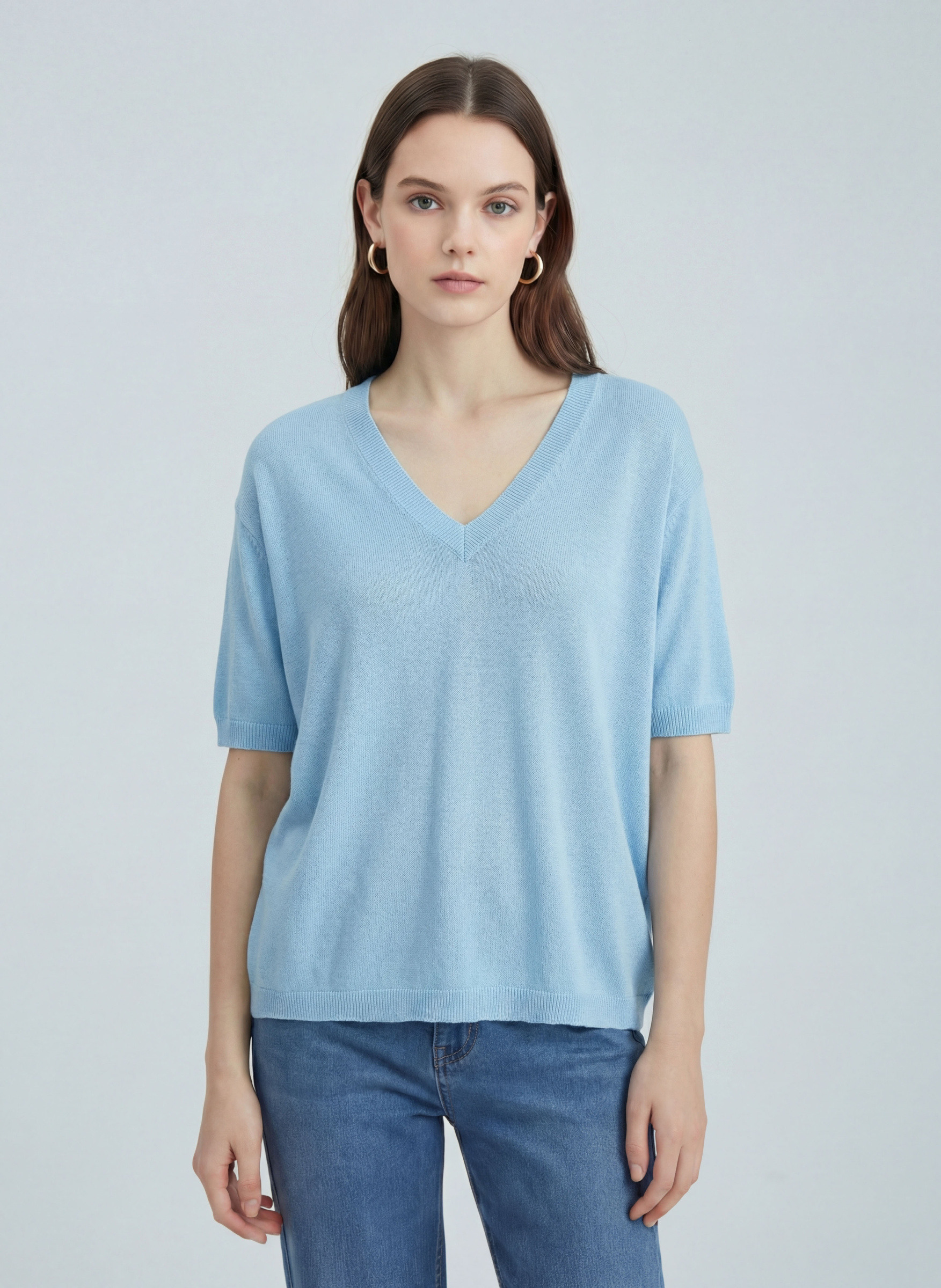 Grossiste SHEYA FASHION - Haut basique en maille à manches courtes et col en V