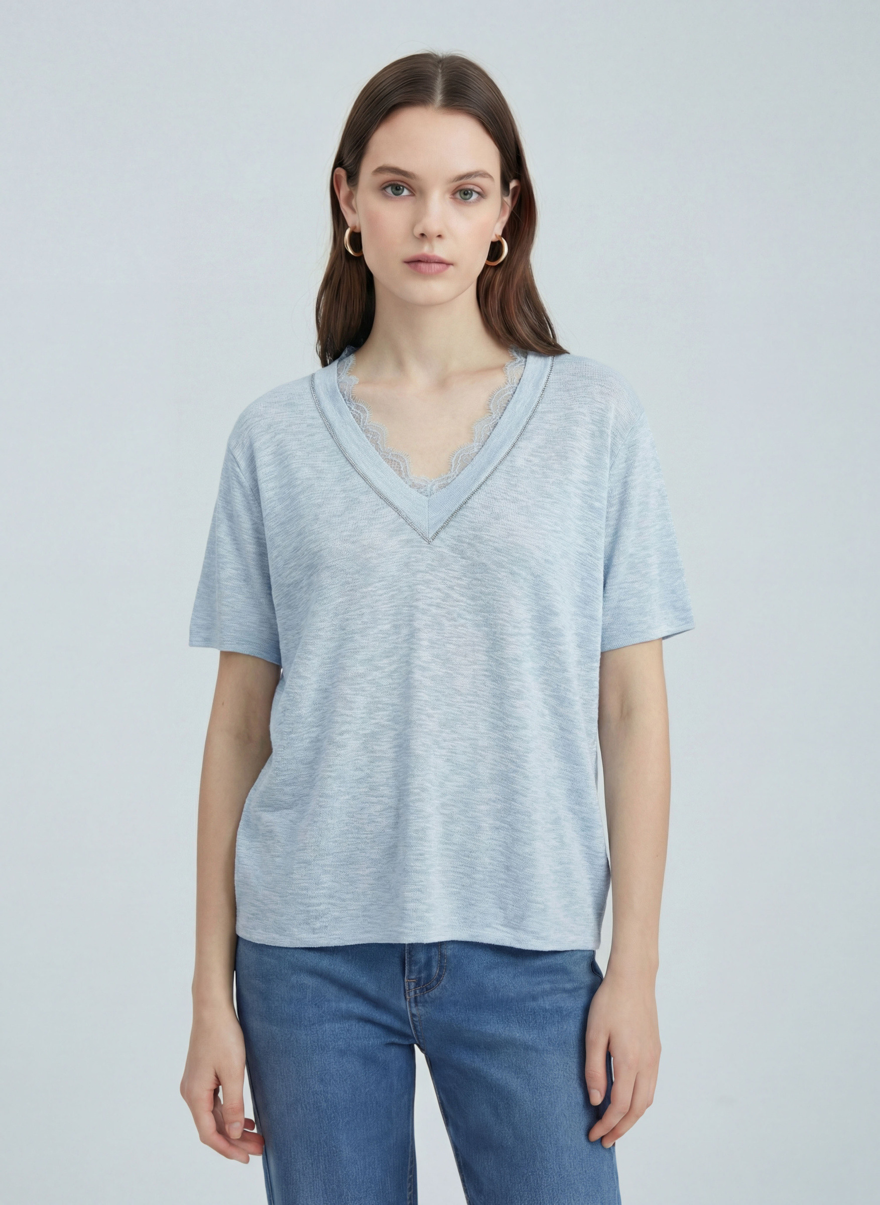 Wholesaler SHEYA FASHION - Elegant Lace V-Neck Knit Top with Rhinestone Trim
