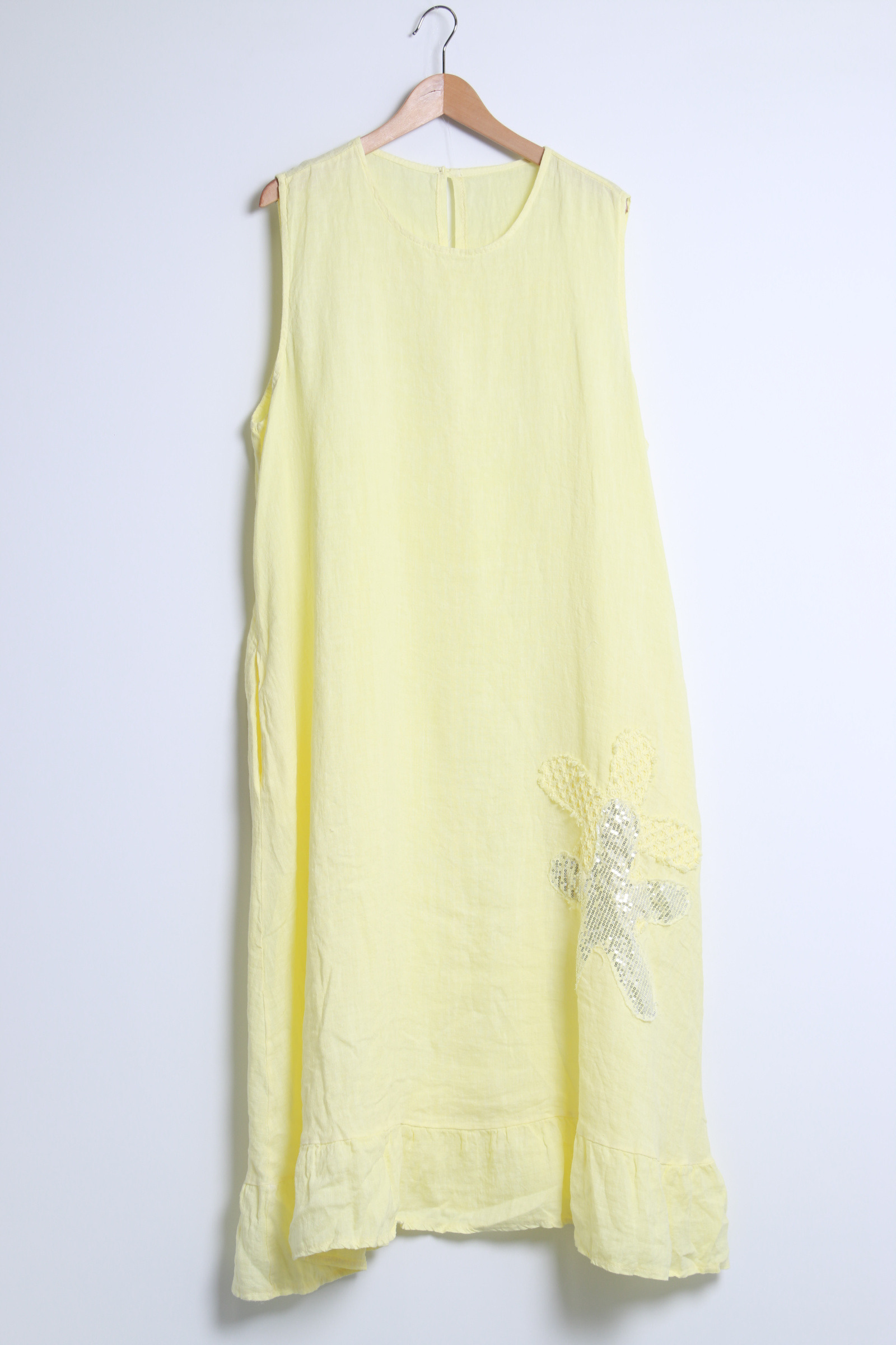 Wholesaler SHYLOH - Women's linen dress with sequin floral design