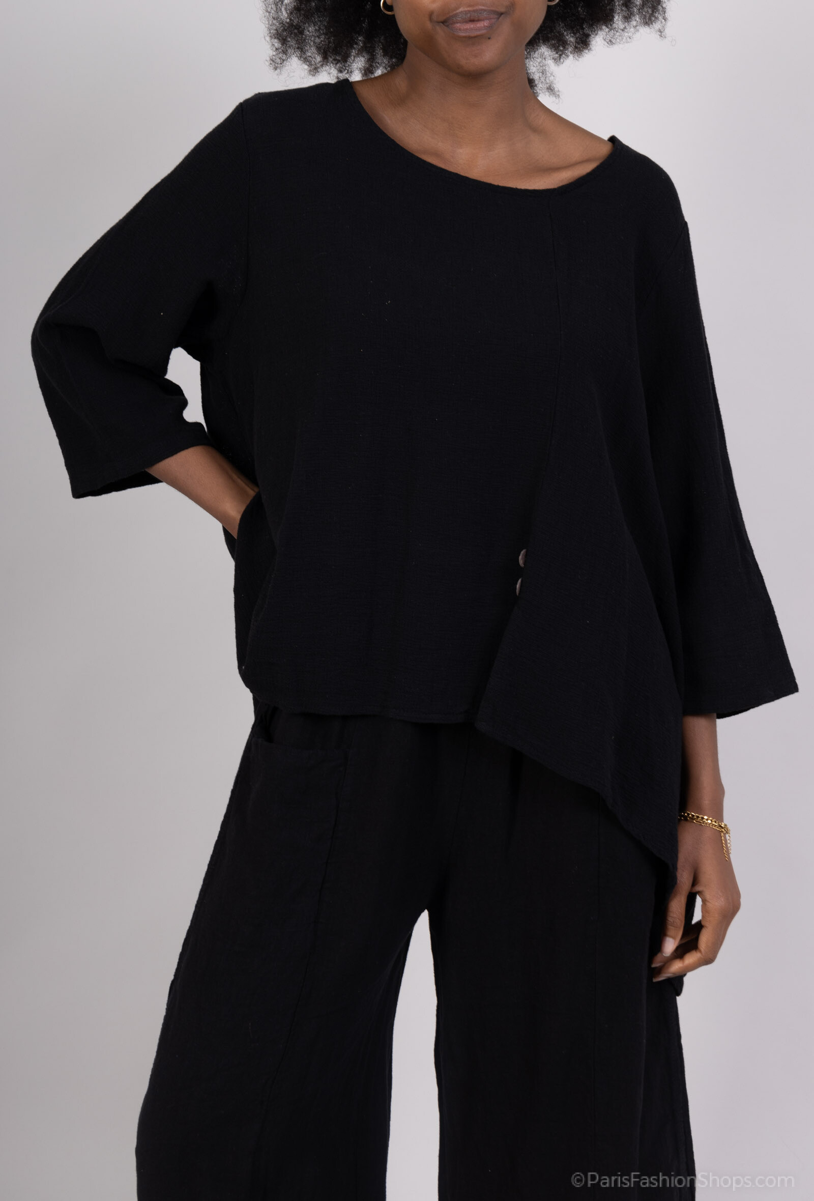 Wholesaler SHYLOH - Asymmetrical low cotton linen top and buttons