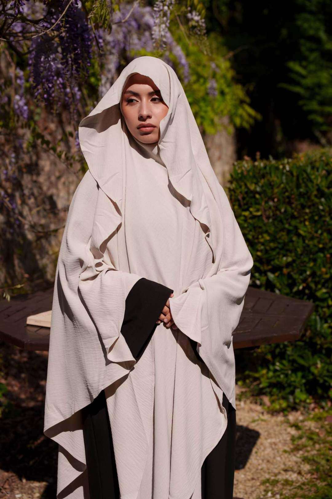 Wholesaler Aawoe Paris® - Flowy and loose abaya