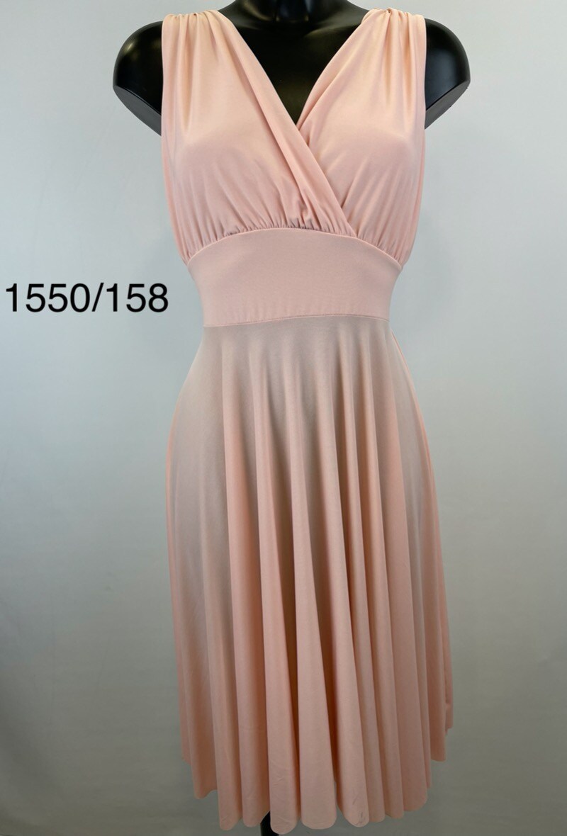 Grossiste SILVER FASHION - Robe cache-cœur sans manches