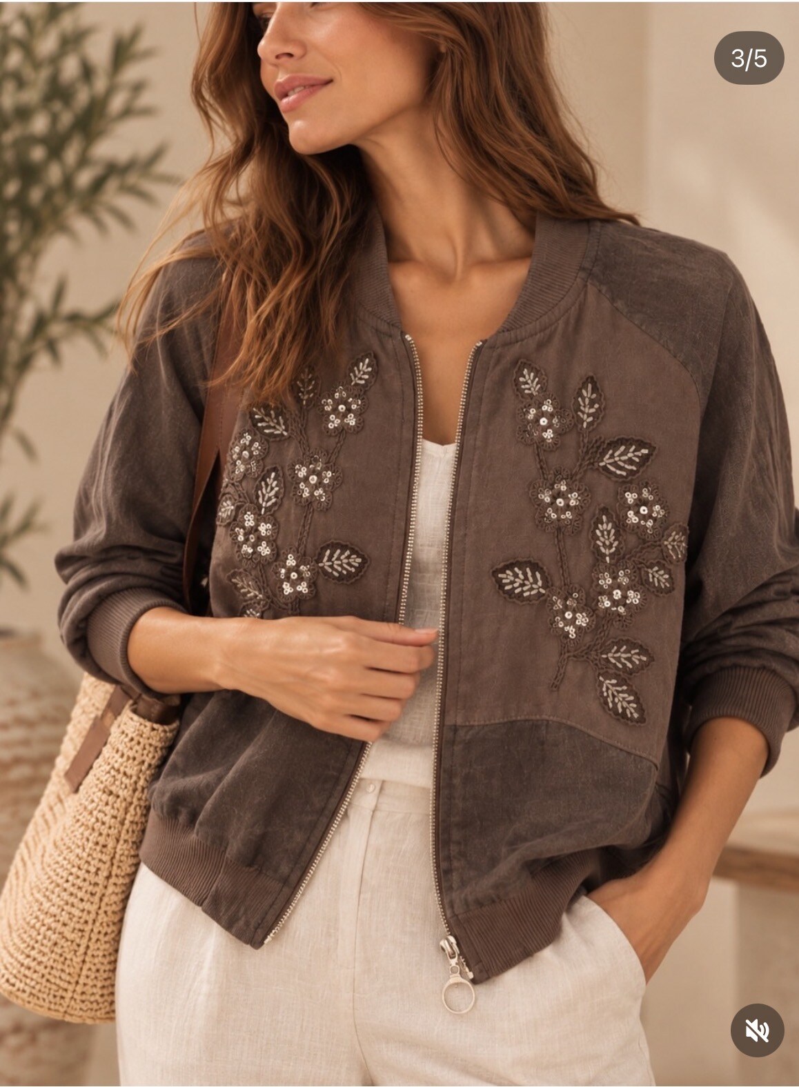 Wholesaler SILVIA - Pure linen jacket with sequins