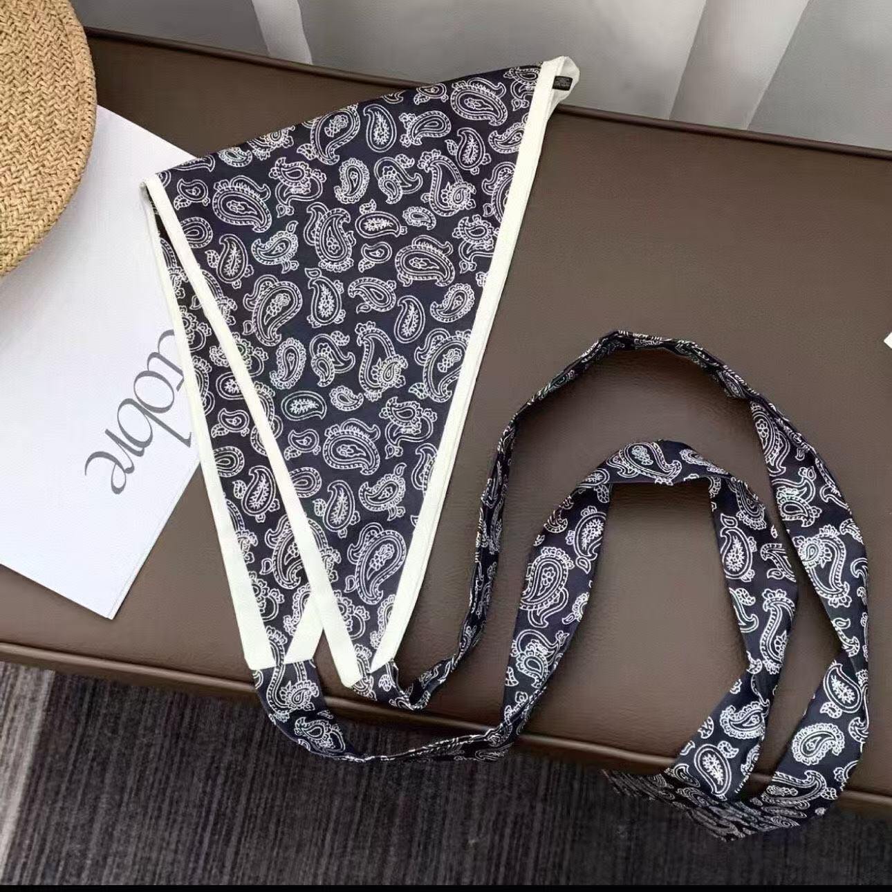 Wholesaler Sissi Accessori - TRIANGLE SCARF