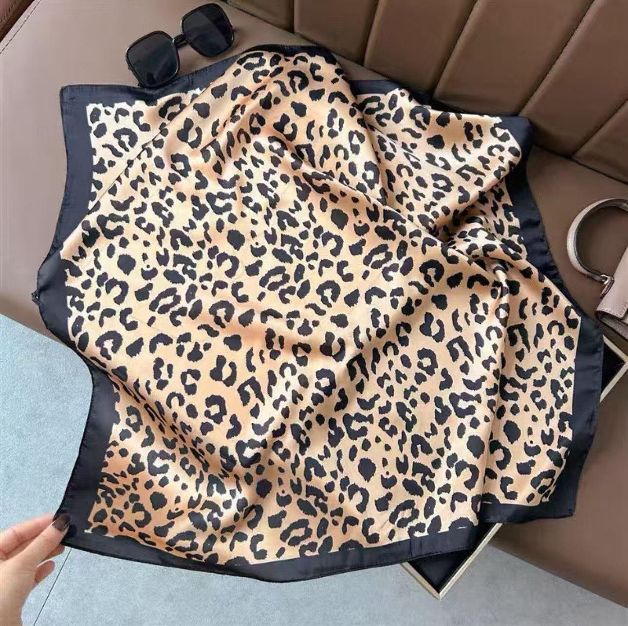 Wholesaler Sissi Accessori - SQUARE SCARF