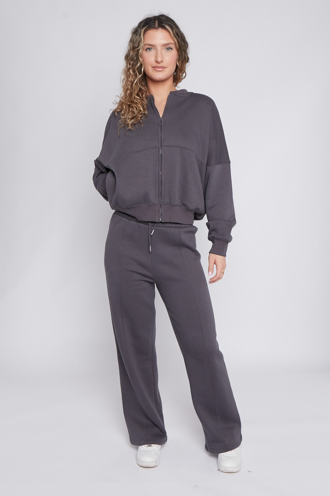 Wholesaler SK MODE - Minimalist and comfortable zipped loungewear set. Ref- SK1844