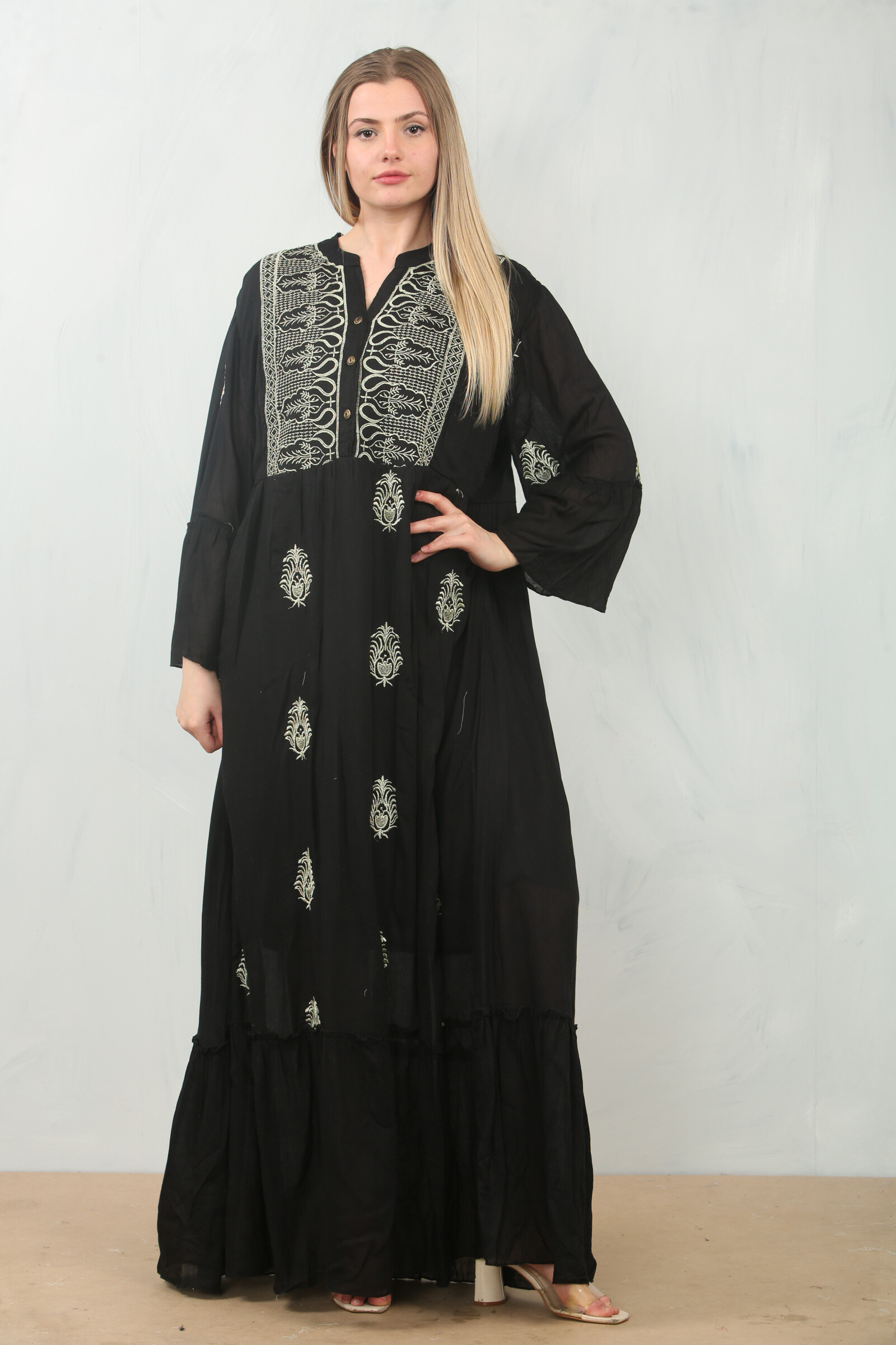 Wholesaler SK MODE - Bohemian chic dress with floral embroidery, ref sk-016
