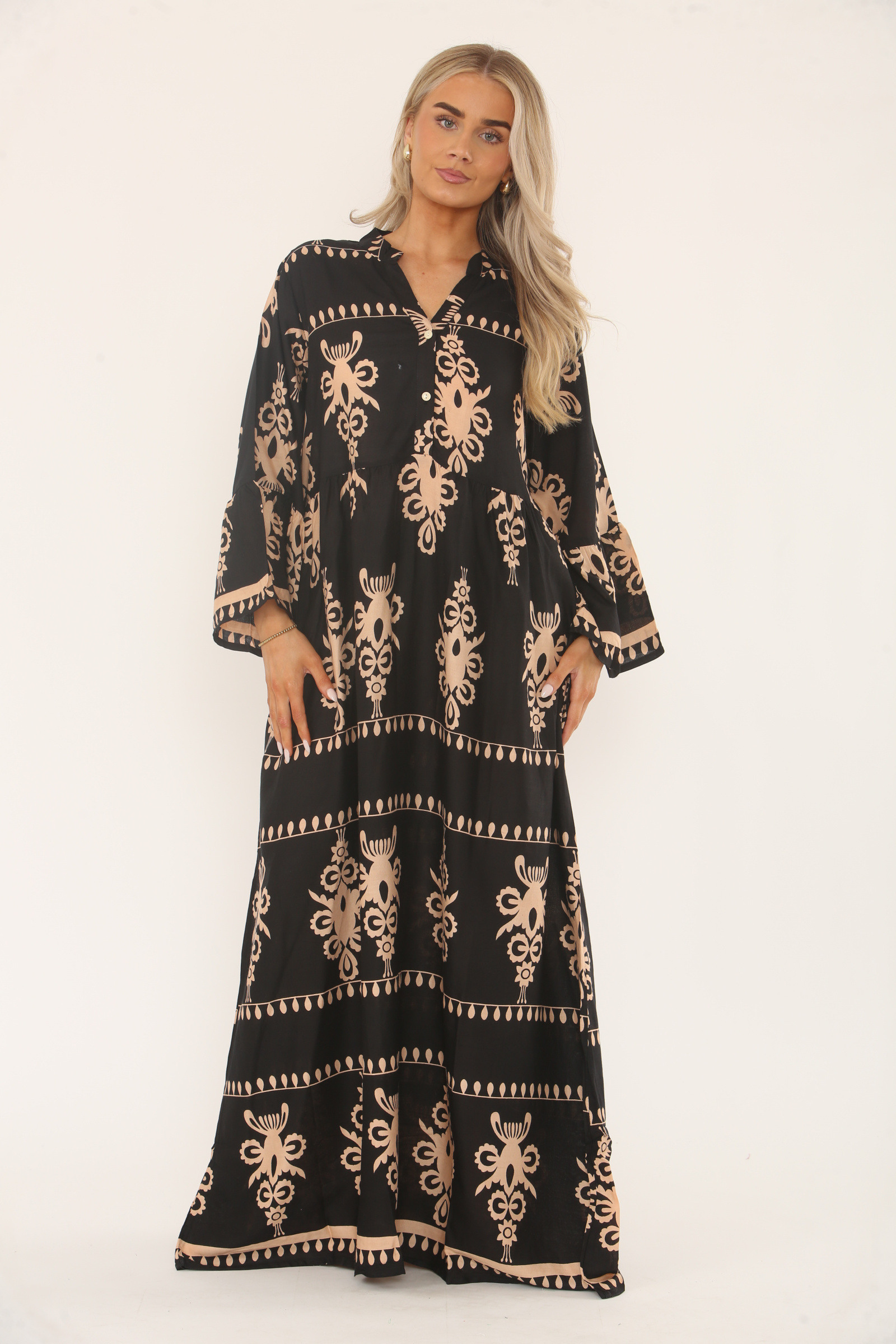 Mayorista SK MODE - Vestido largo bohemio Adornos orientales Elegancia y encanto étnico - SK1270