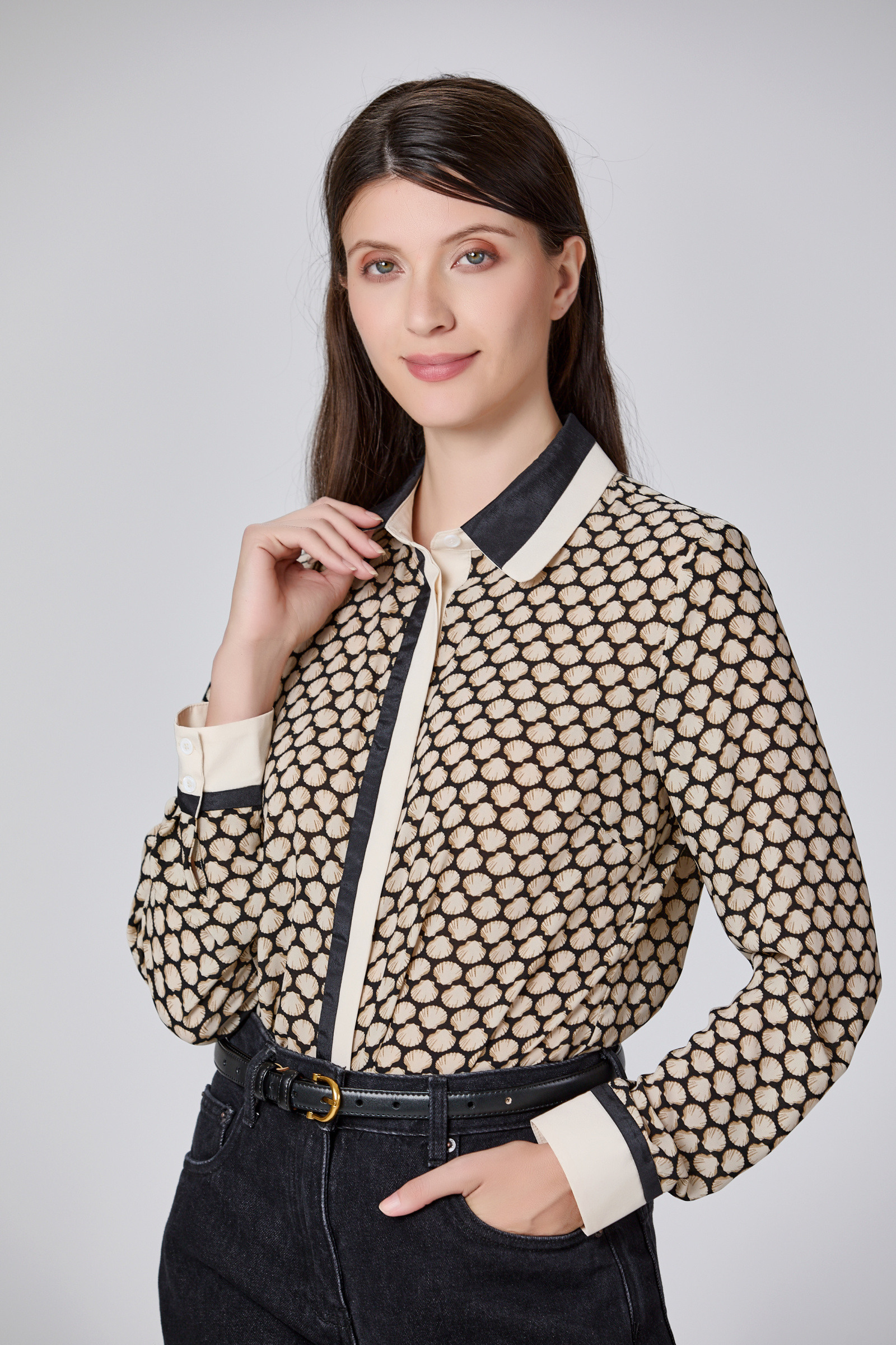 Grossiste Smart and Joy - Chemise imprimée à col contrasté.