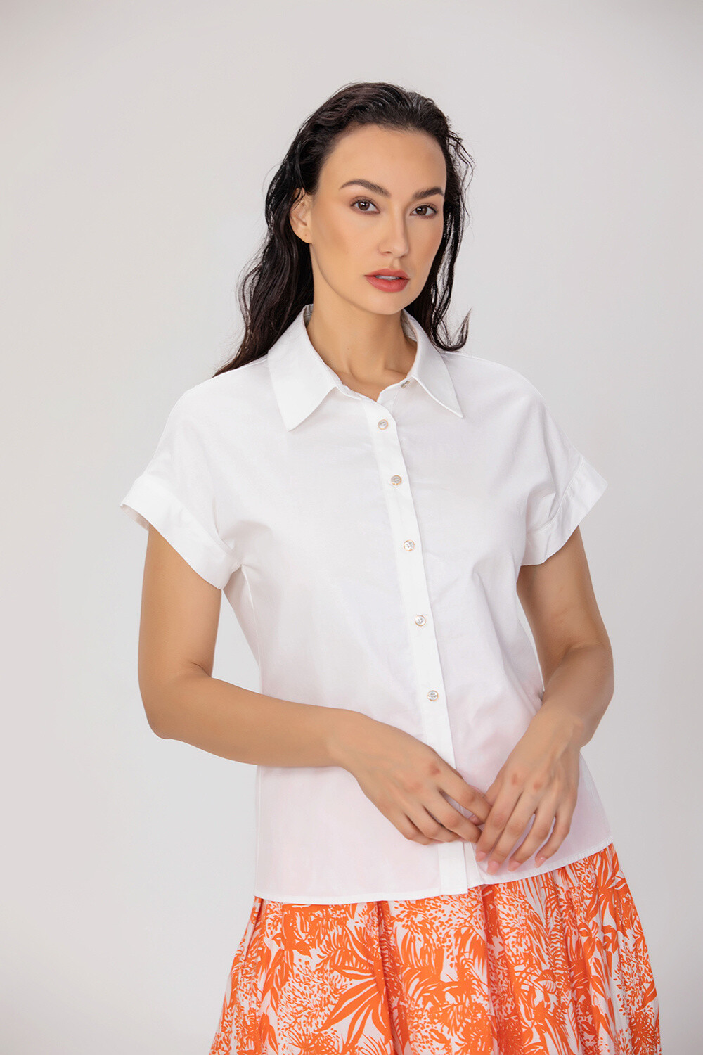 Grossiste Smart and Joy - Chemise minimaliste en coton à manches courtes