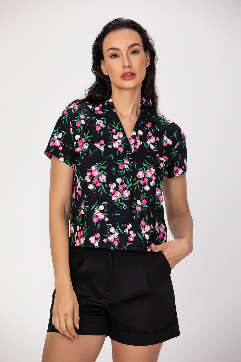 Grossiste Smart and Joy - Chemise courte à imprimé fleuri