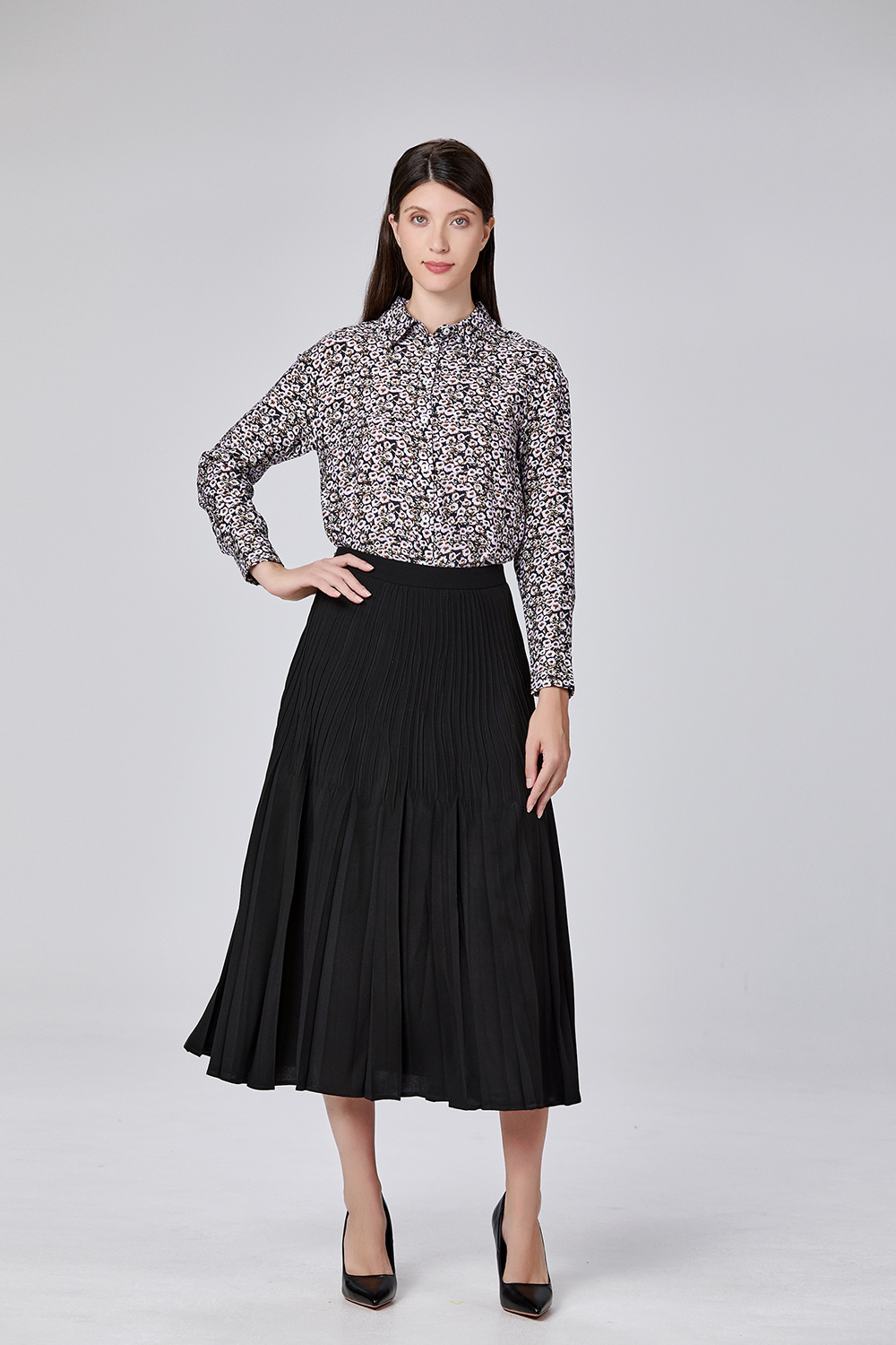 Grossista Smart and Joy - Camicia a maniche lunghe con stampa a mosaico floreale.
