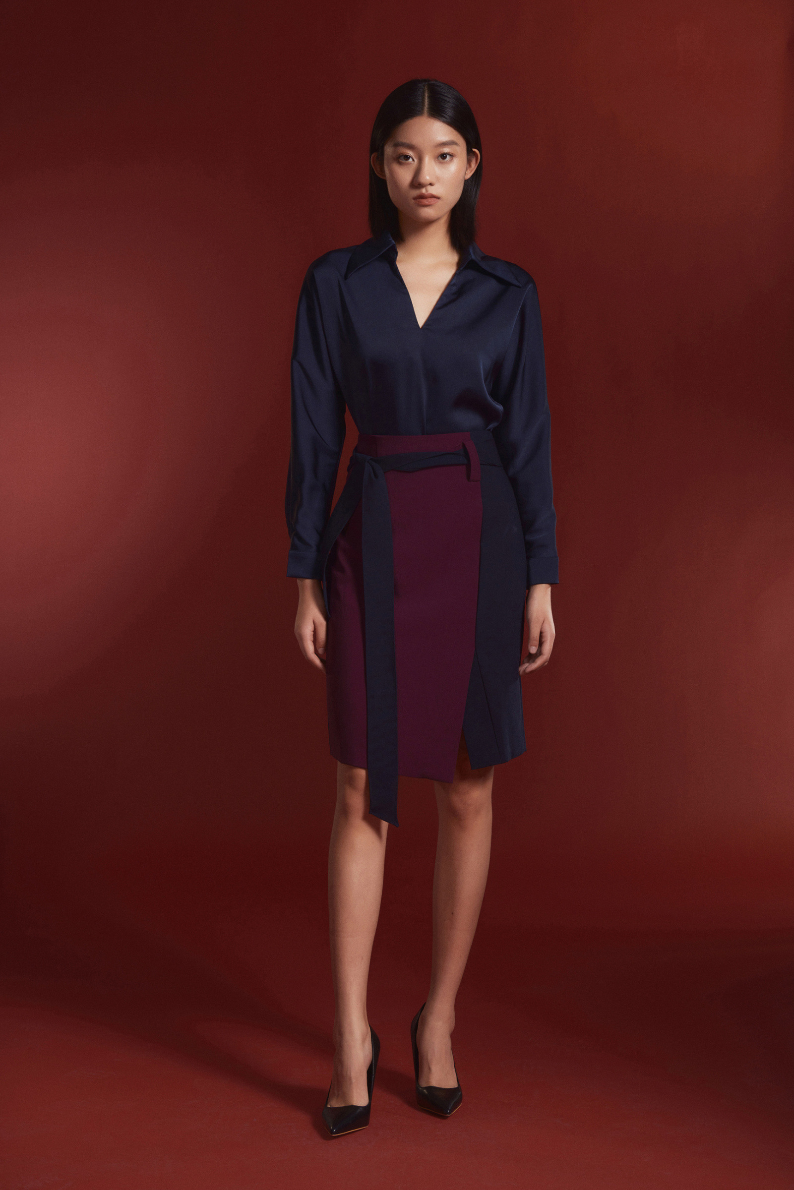 Wholesaler Smart and Joy - Asymmetrical bi-material skirt with tied belt