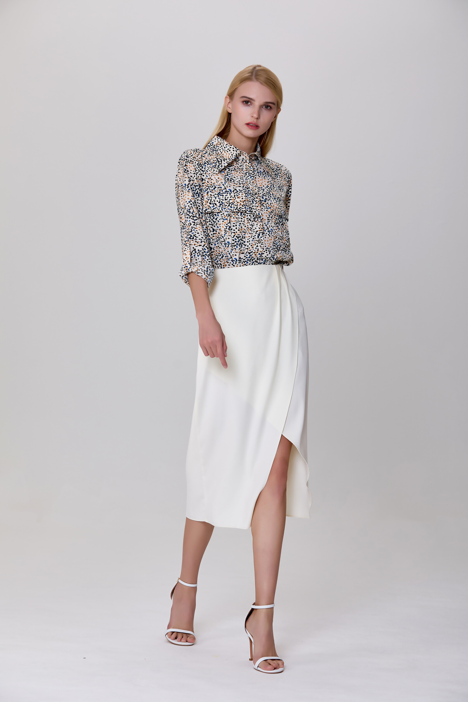 Grossiste Smart and Joy - Jupe effet portefeuille minimaliste en satin